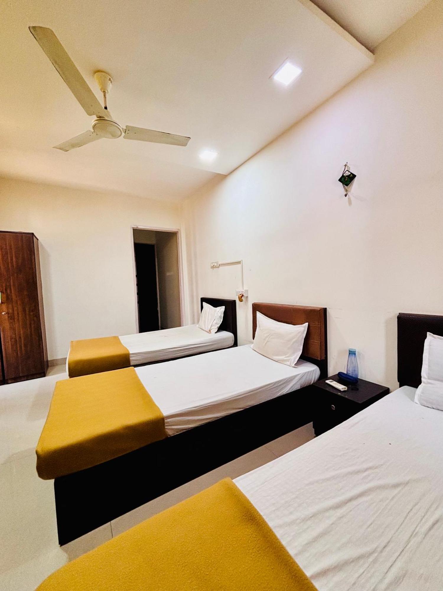 Rio House Service Malad Apartment *