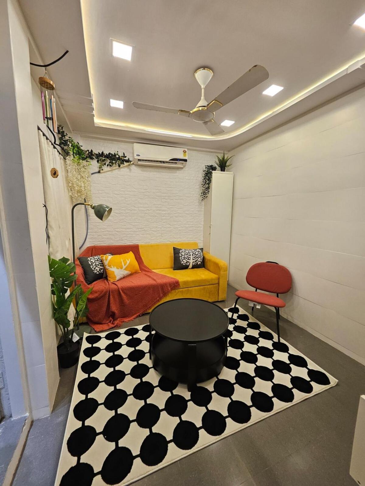 The Palihideaway- Hidden Gem In Pali Mala,bandra * Mumbai