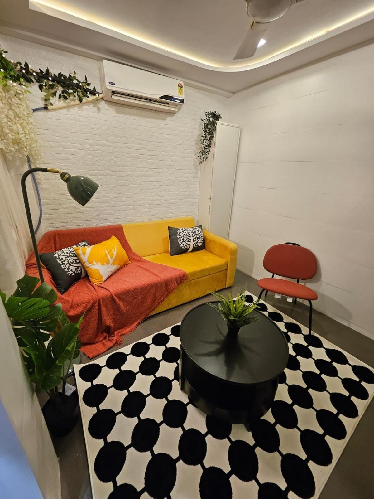 The Palihideaway- Hidden Gem In Pali Mala,bandra