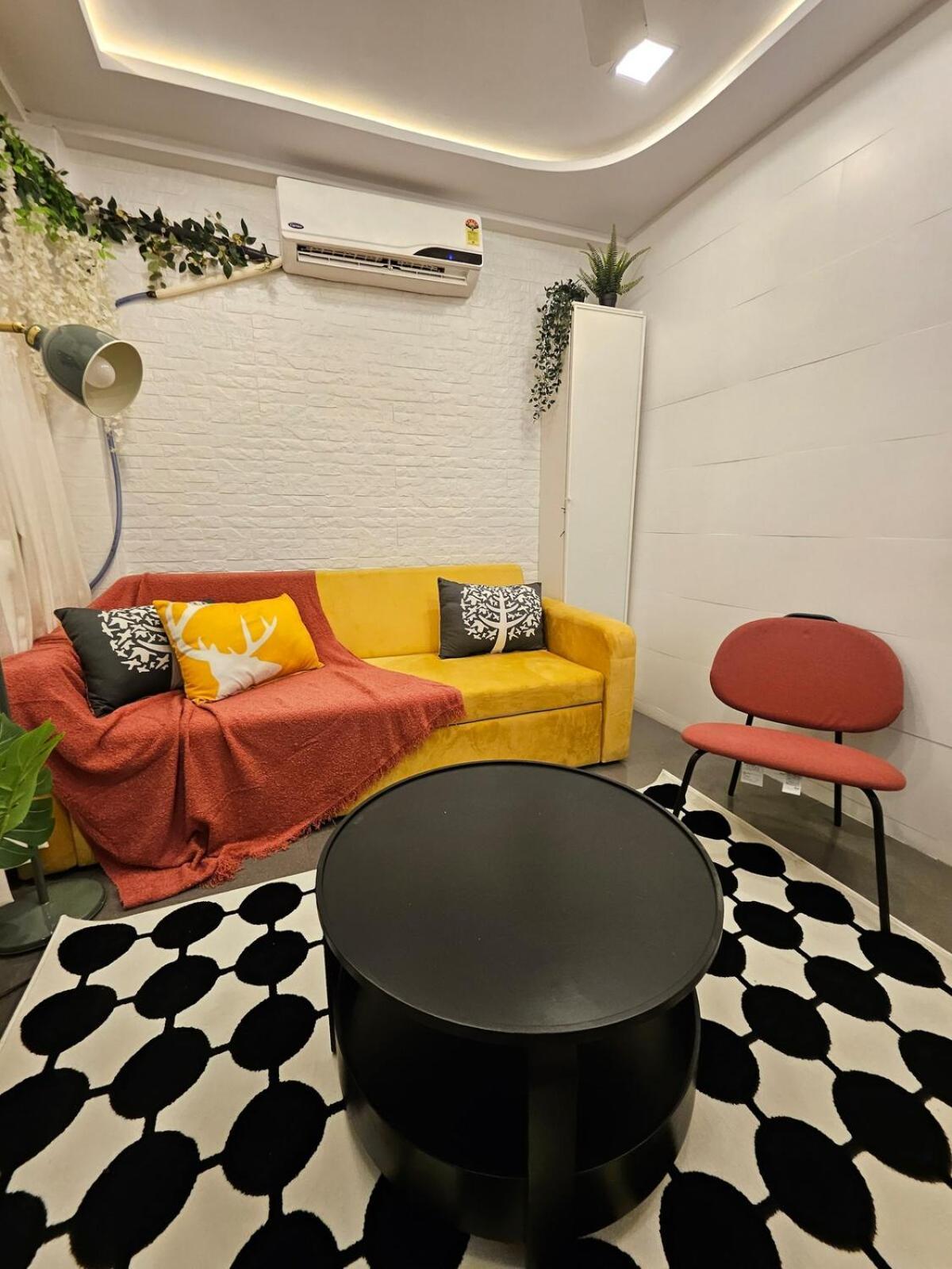 The Palihideaway- Hidden Gem In Pali Mala,bandra Apartment *
