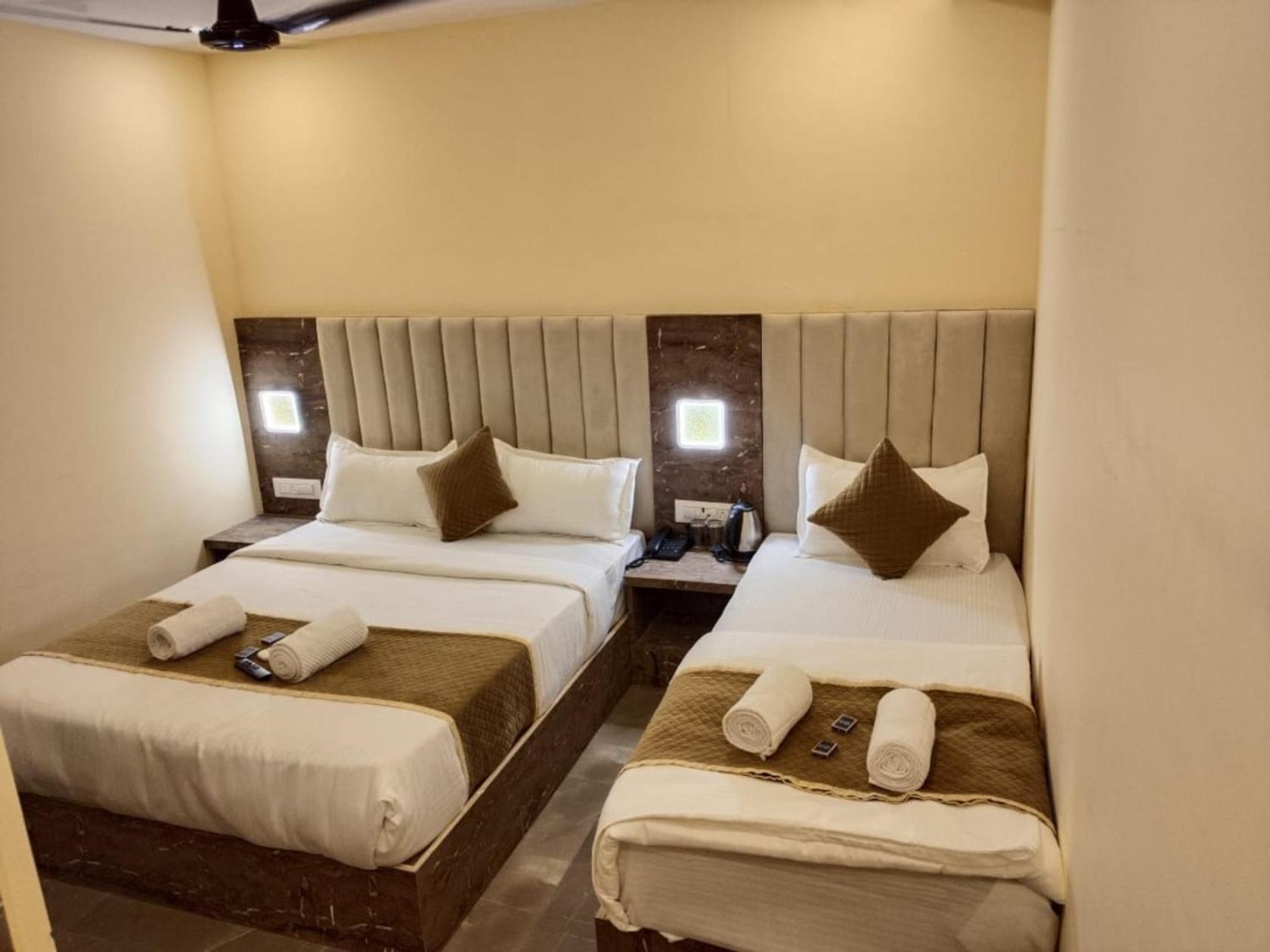 Hotel Crystal Goregaon West