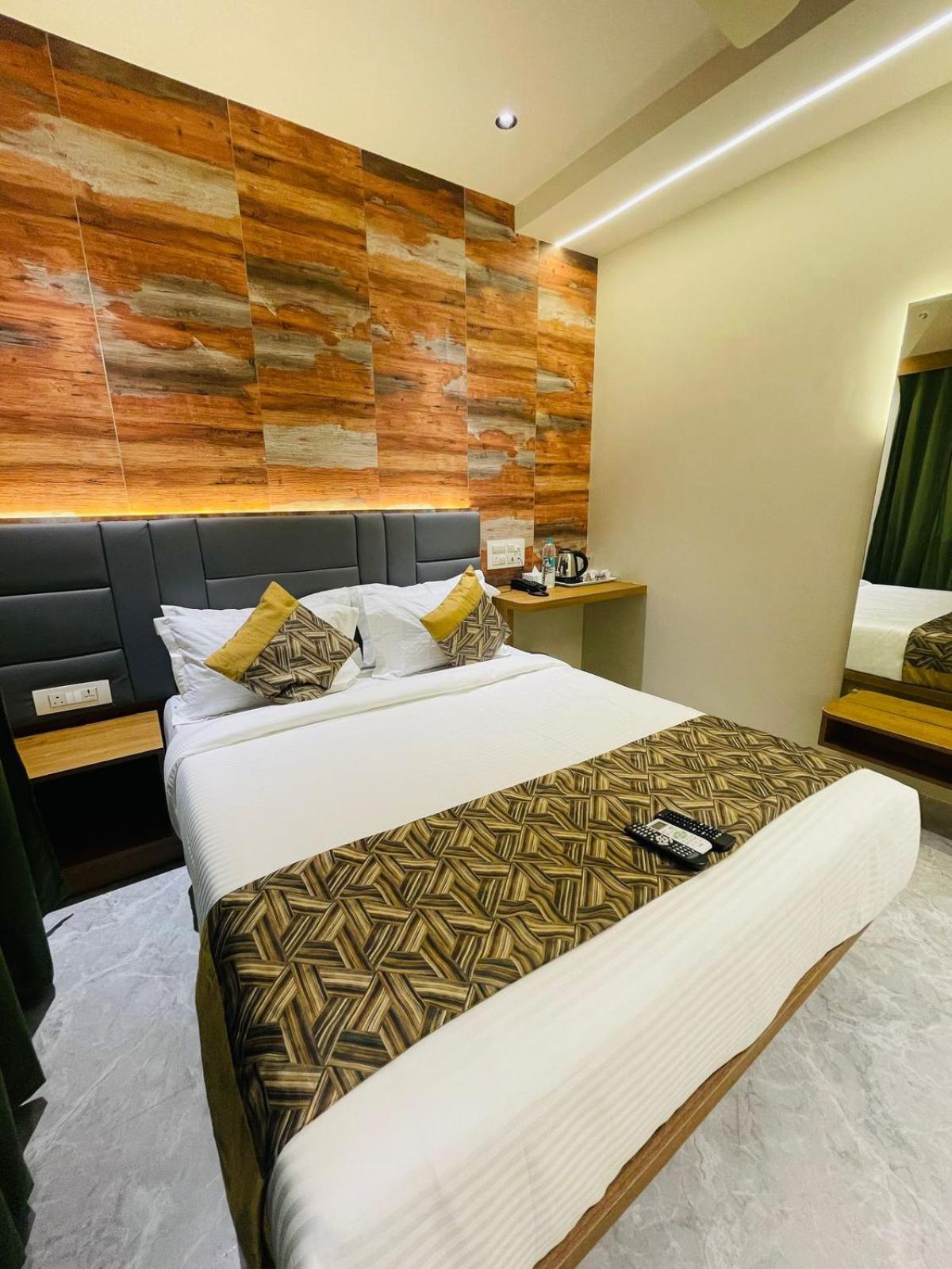 Amber Choice International Airport 3* Bombaim