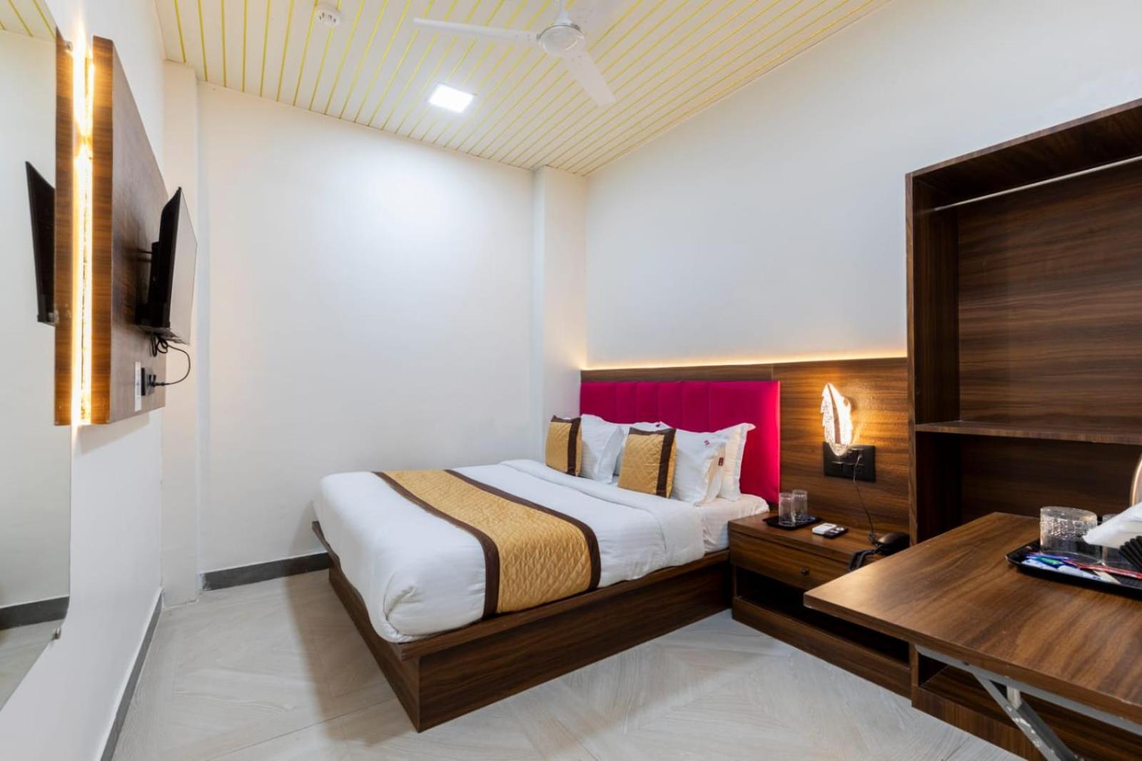 Hotel Ananta Mumbai