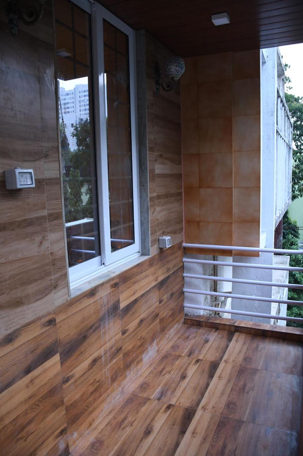 Swank At 11 1bhk With Balcony, Khar West