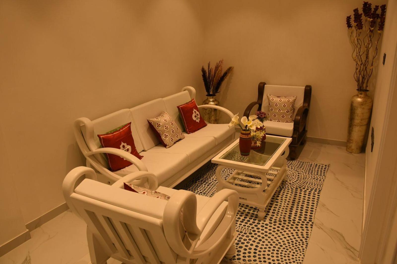 Swank At 11 1bhk With Balcony, Khar West *