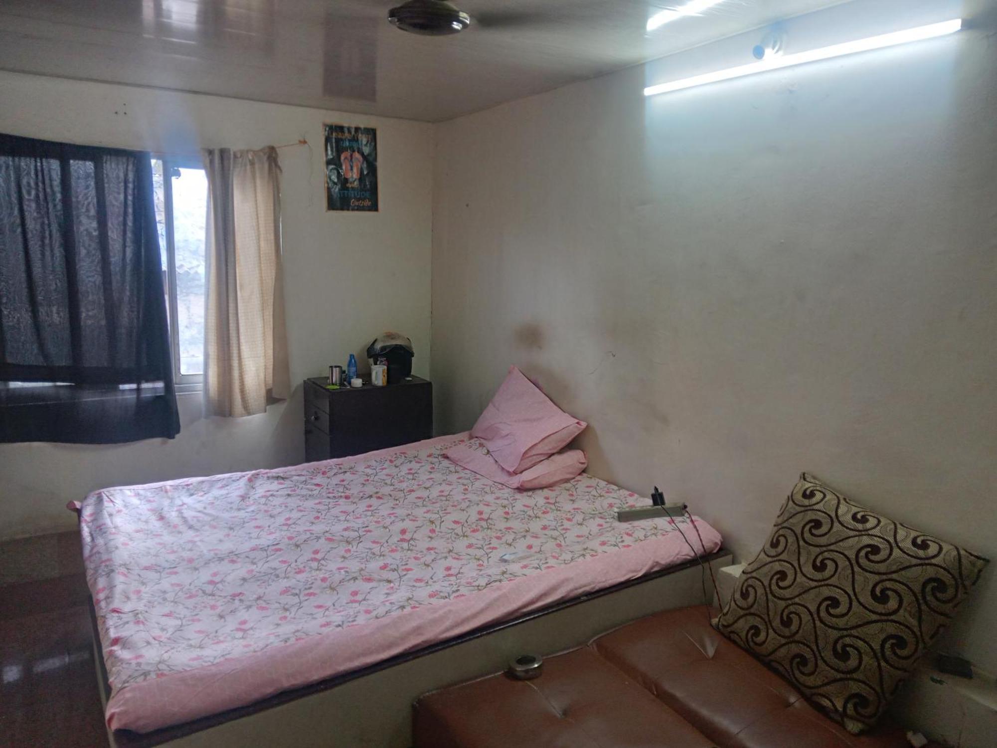 Boys Homestay *
