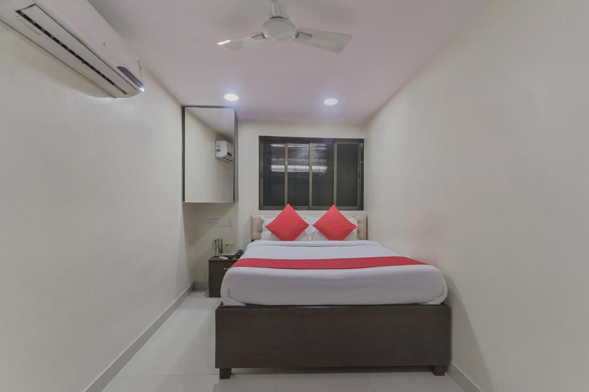 O Ak Palace Near Chhatrapati Shivaji International Airport Hotel 3*