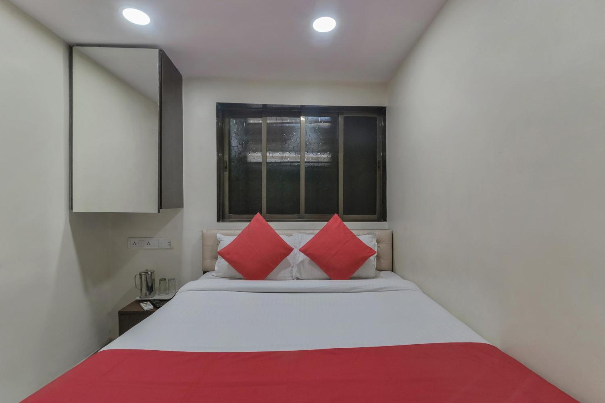 O Ak Palace Near Chhatrapati Shivaji International Airport 3* Mumbai