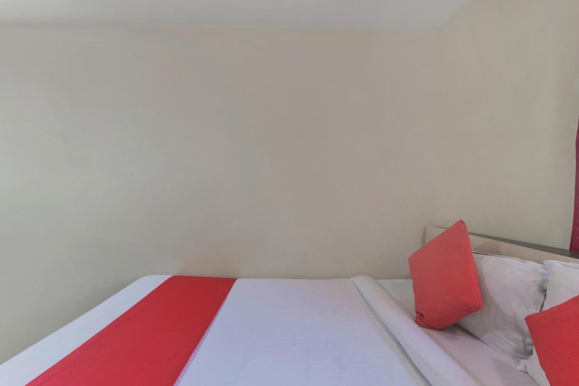 O Ak Palace Near Chhatrapati Shivaji International Airport