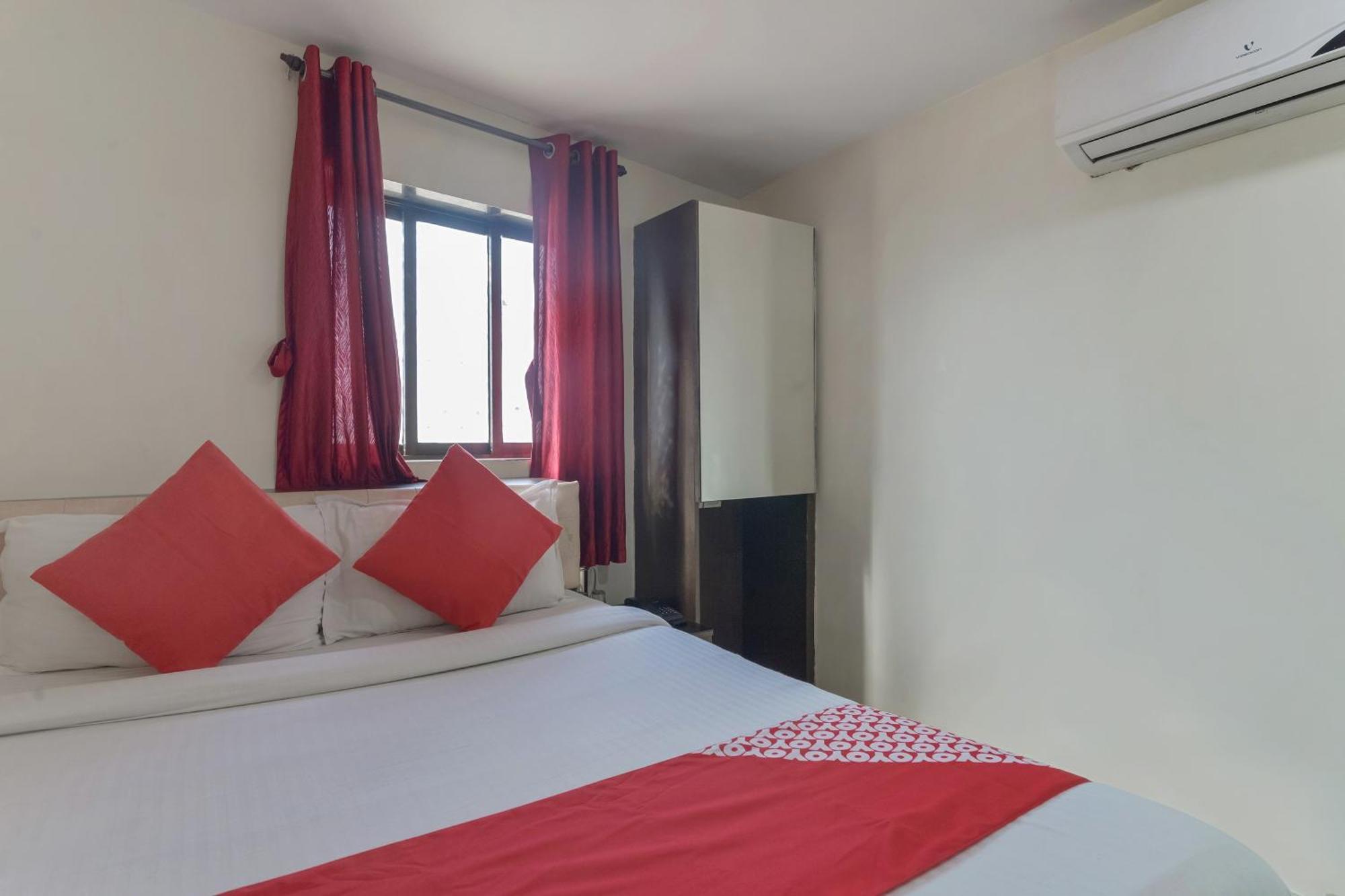 O Ak Palace Near Chhatrapati Shivaji International Airport Hotel
