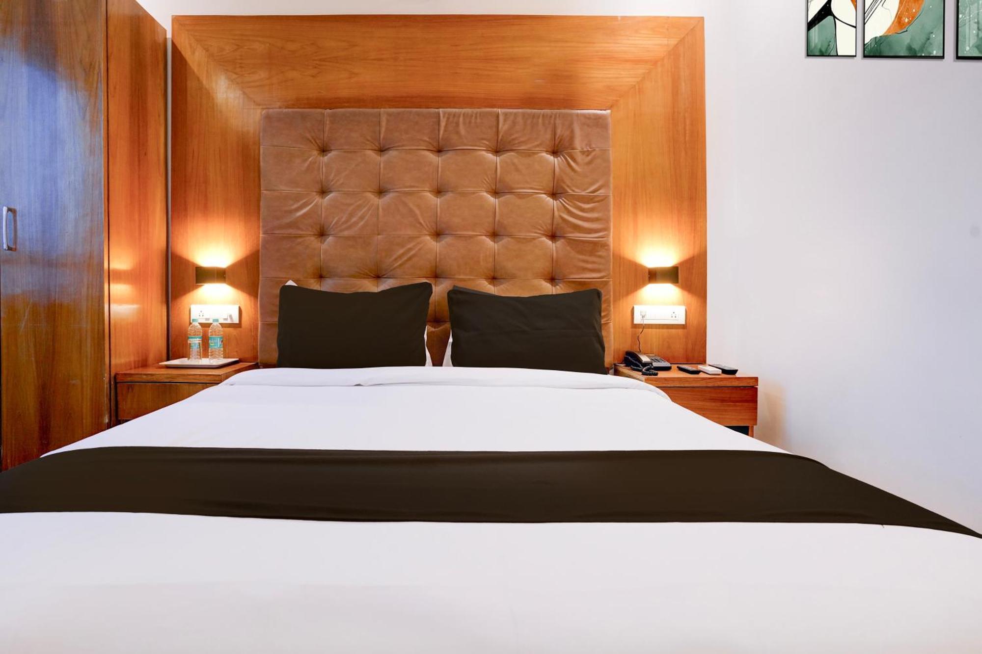 Super Townhouse Oak Times Square Le Western 3*