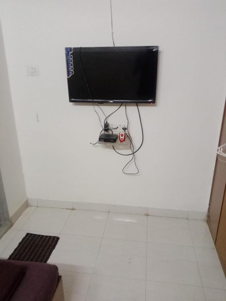 Srujan Sarai Service *