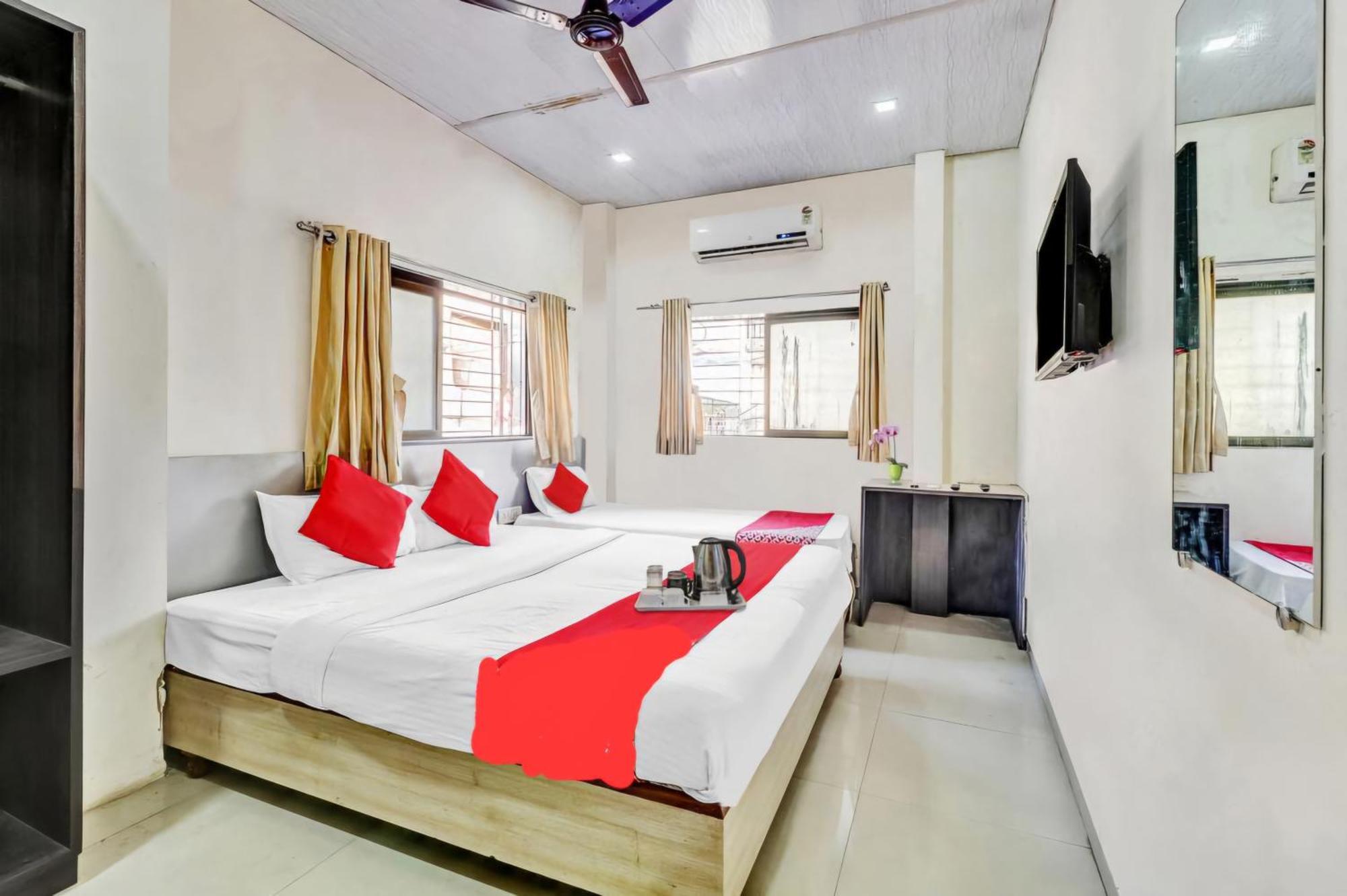 Hotel Kailash Park- Near International Airport Mumbai