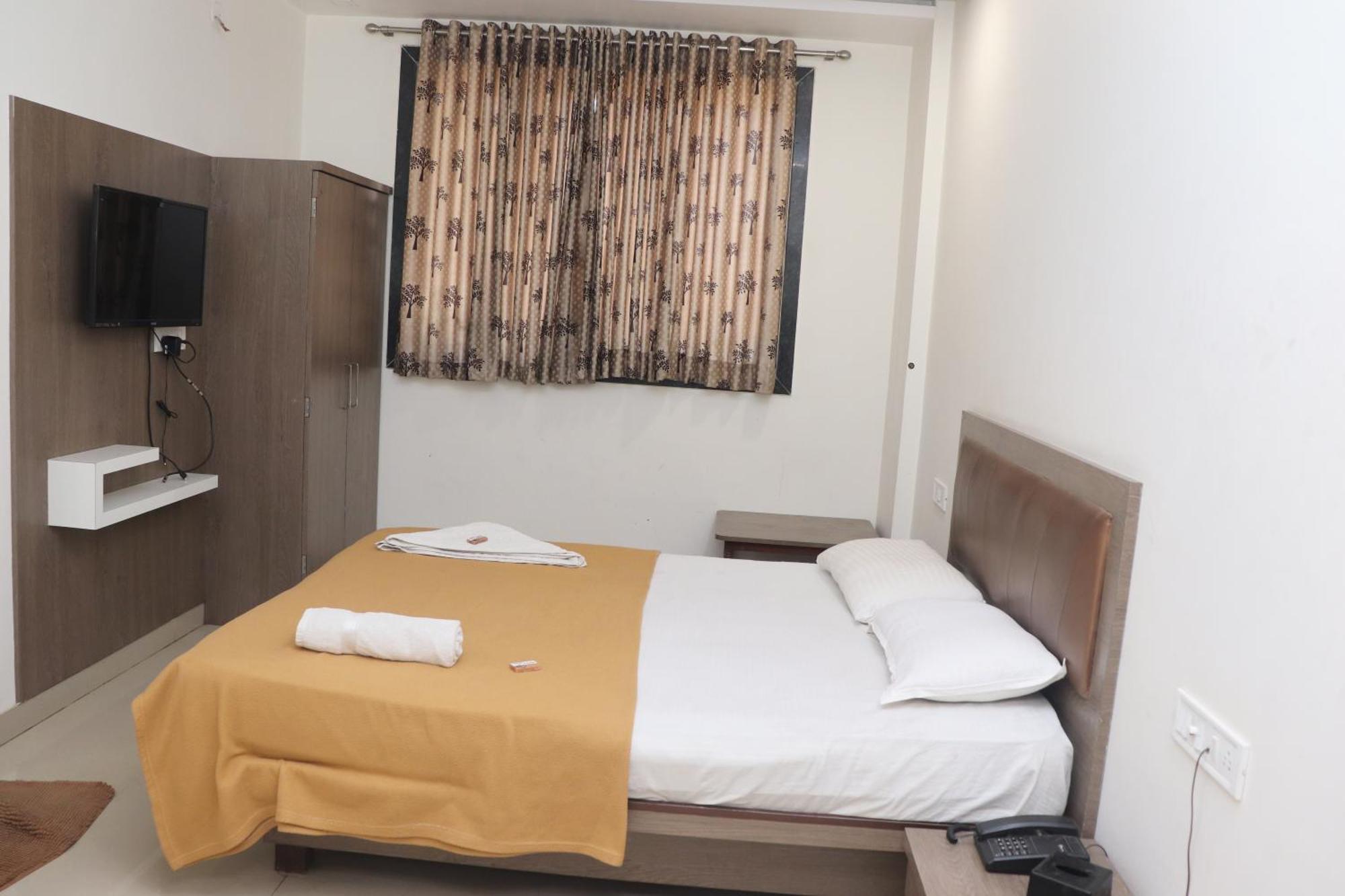 Hotel The Sun Residency