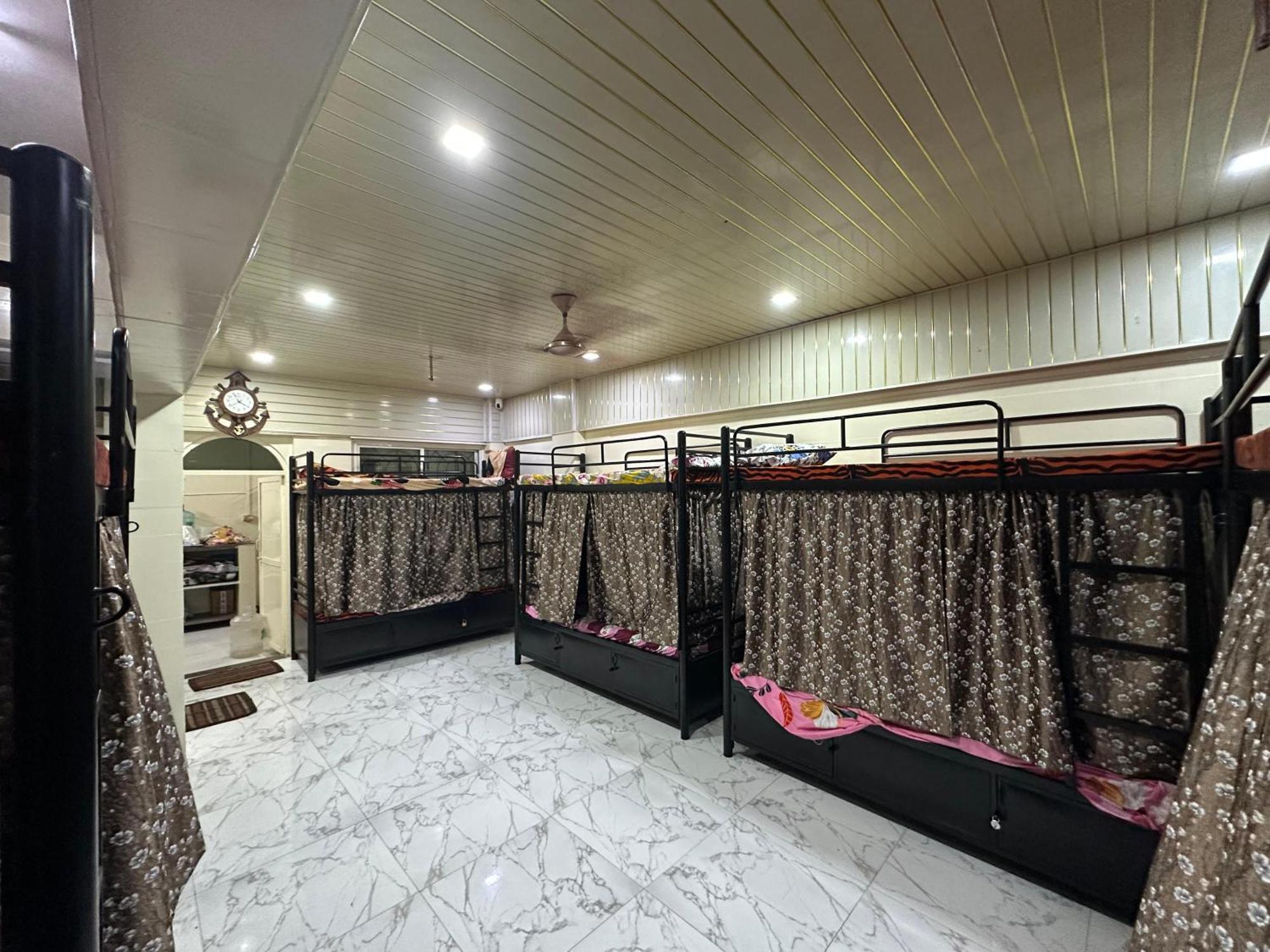 Balaji Andheri West Hostel