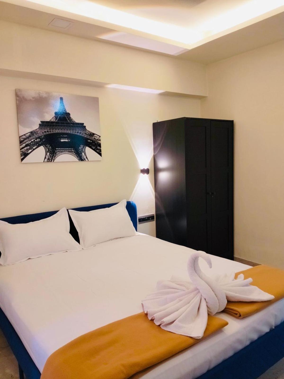 1br Service In Bkc *