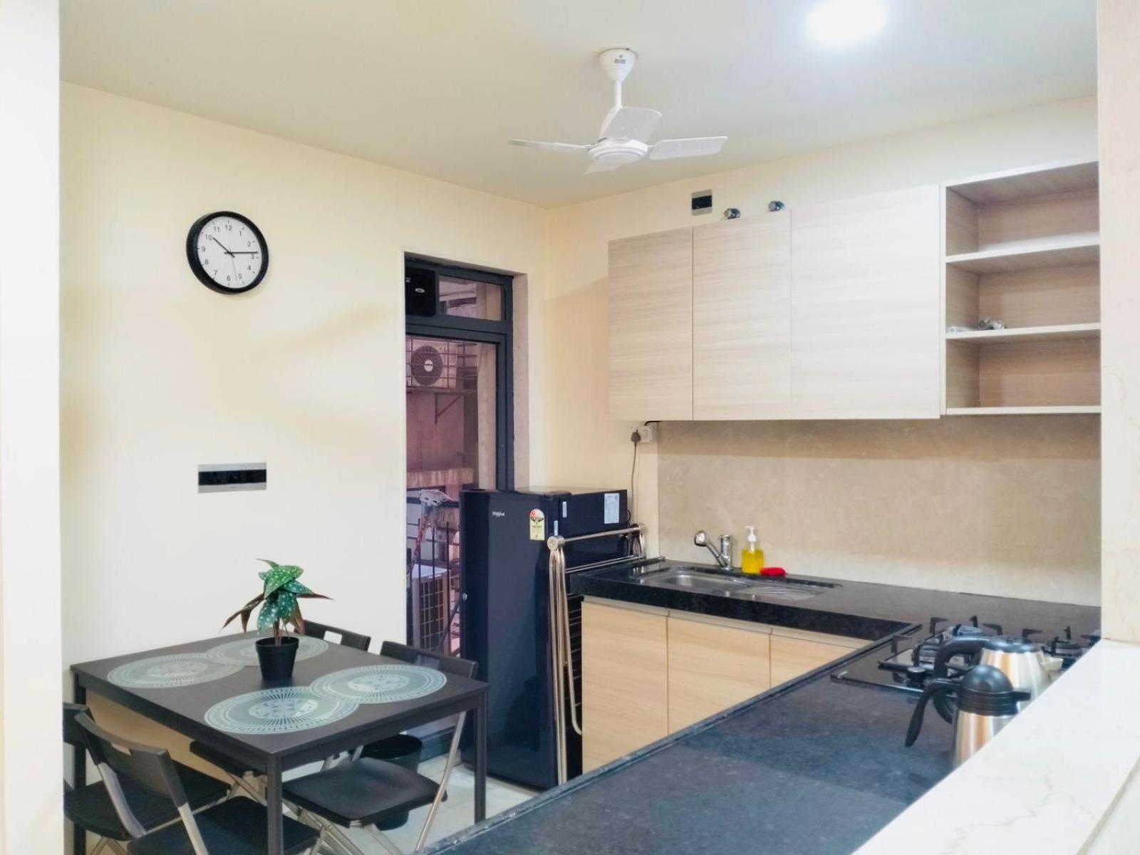 Apartamento 1br Service In Bkc Bombaim