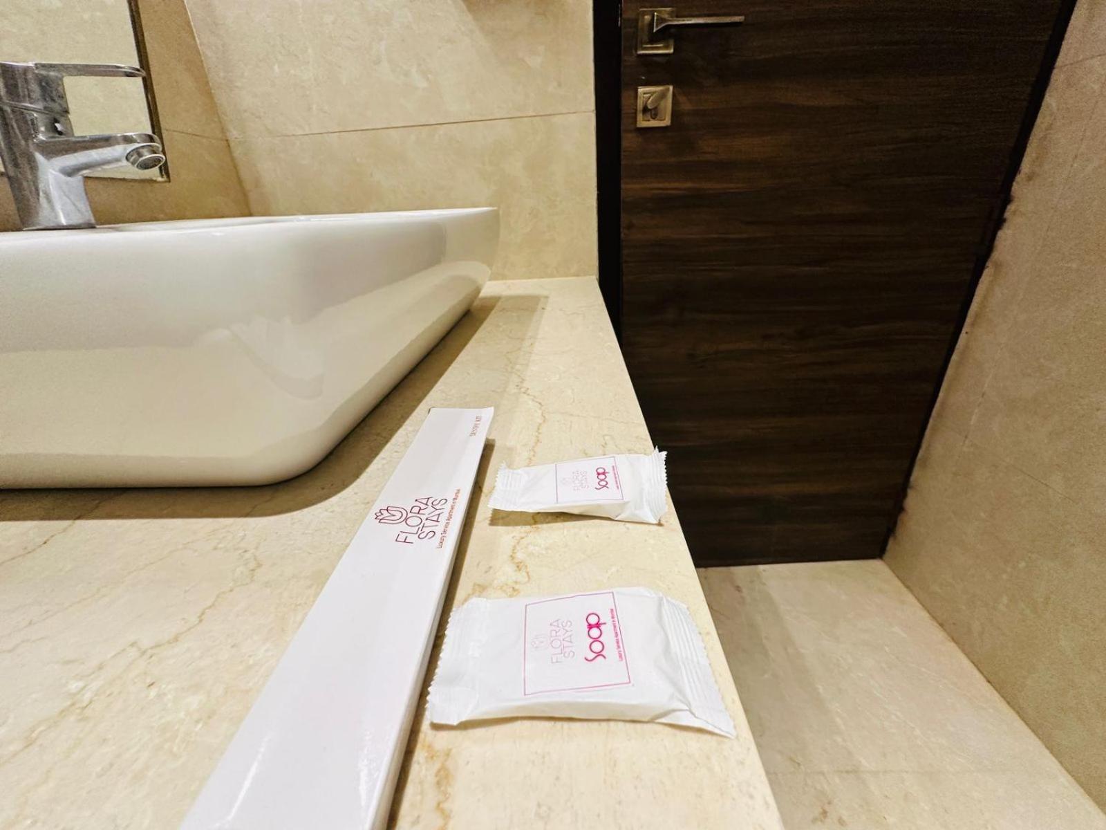 1br Service In Bkc * Mumbai