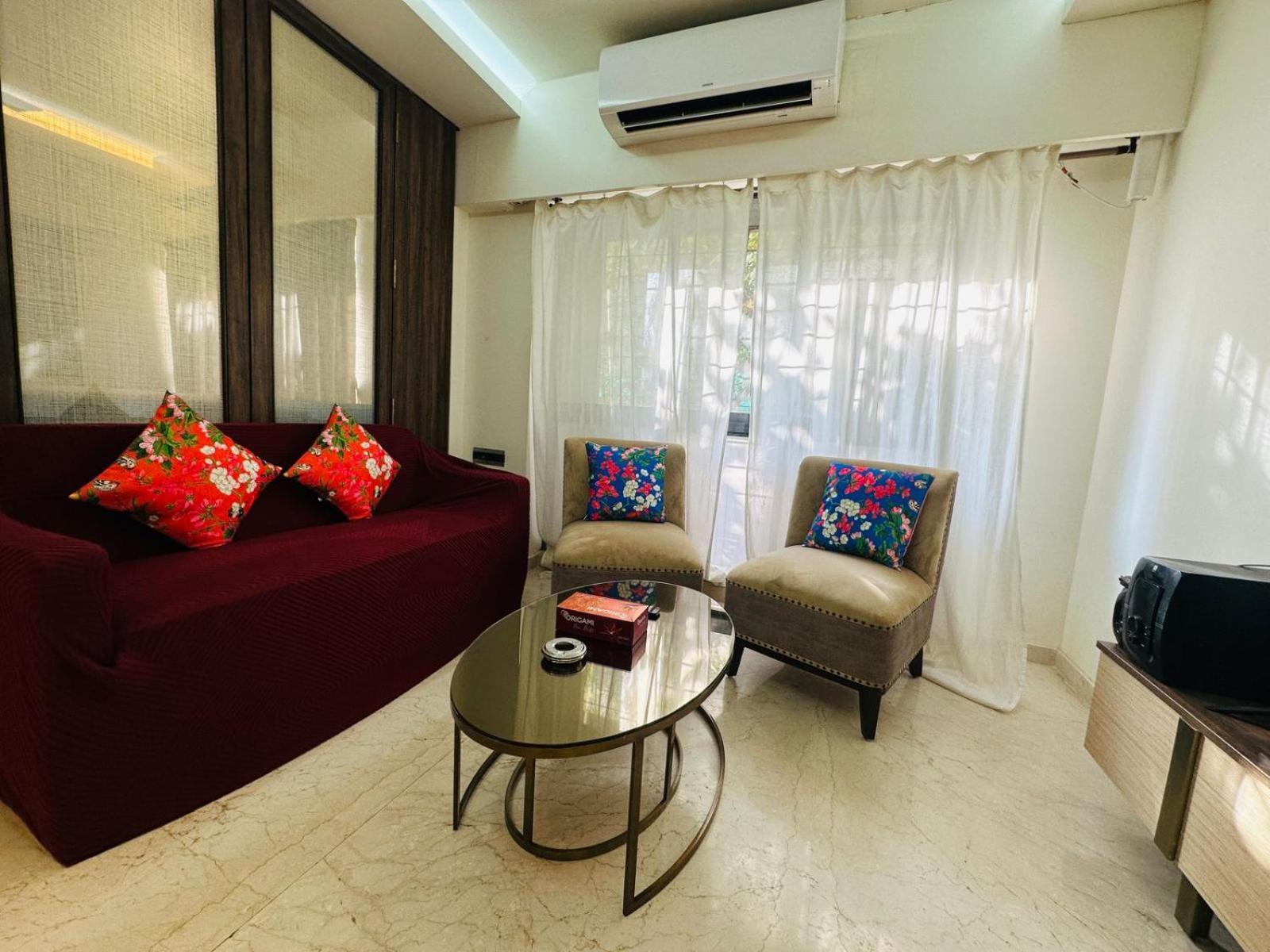 1br Service In Bkc * Mumbai