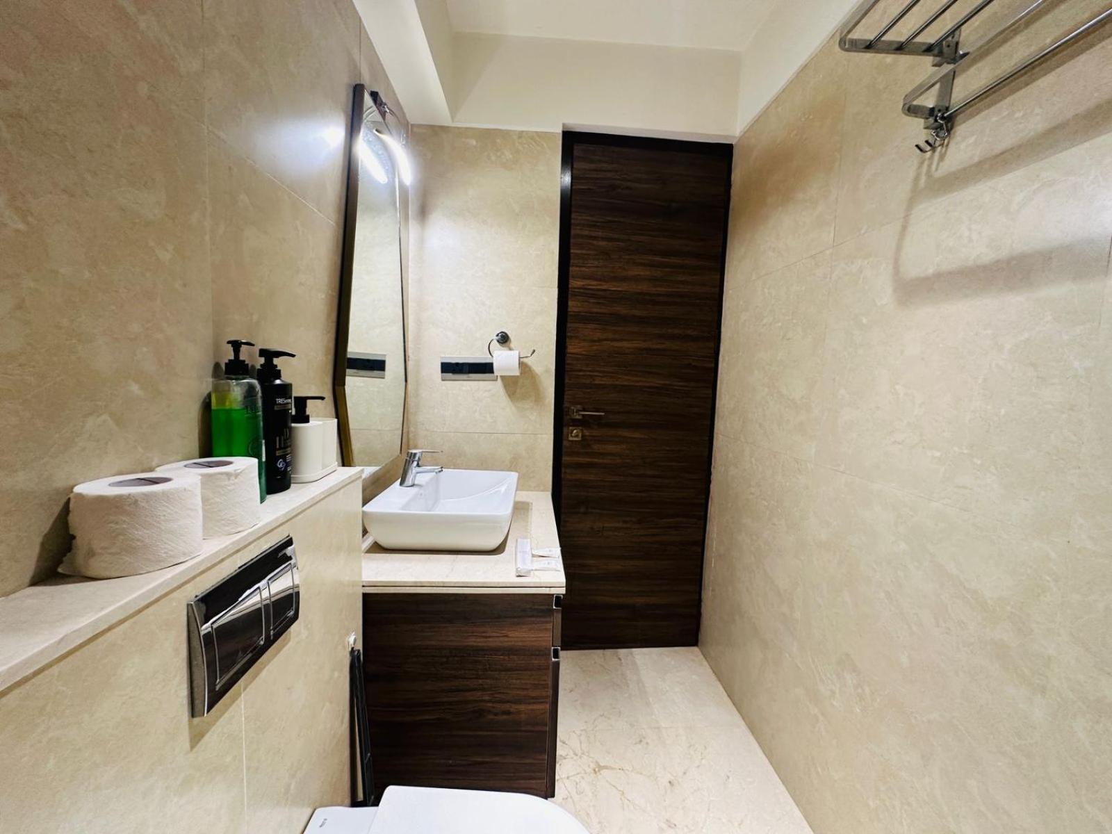 1br Service In Bkc