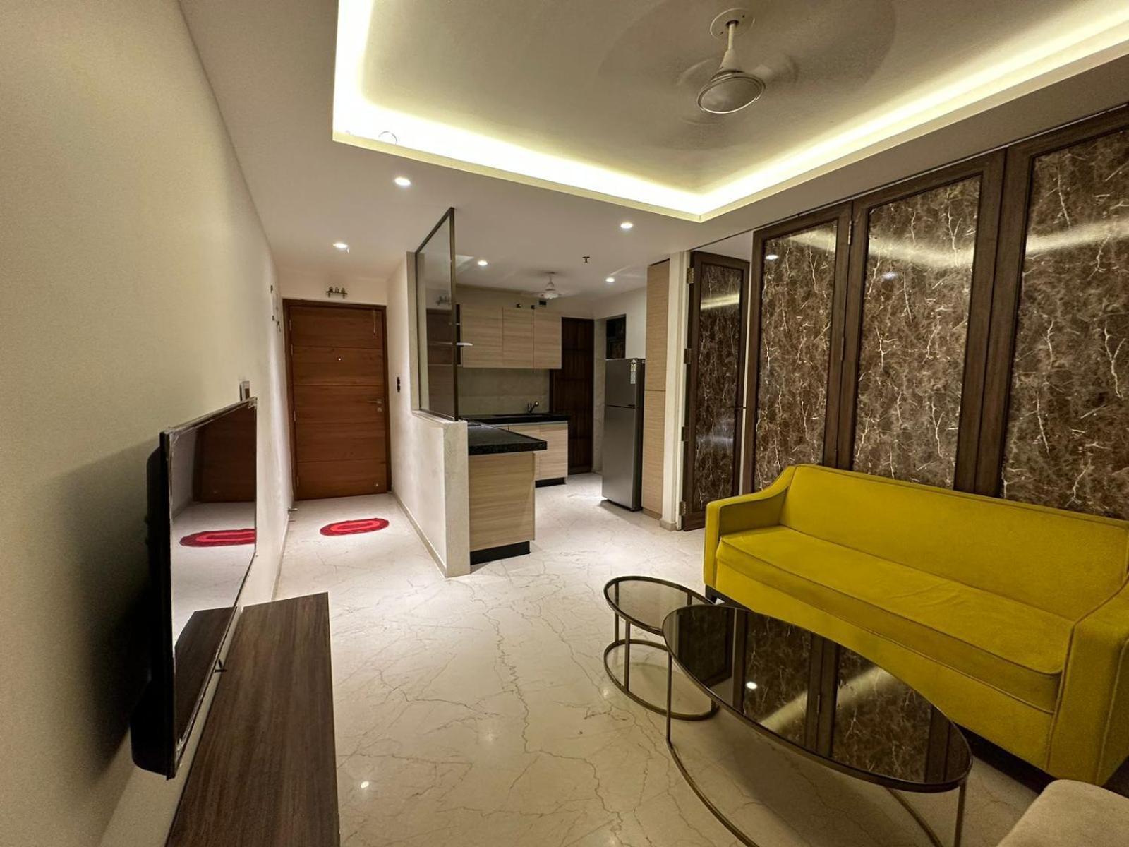 1br Service In Bkc Bombaim