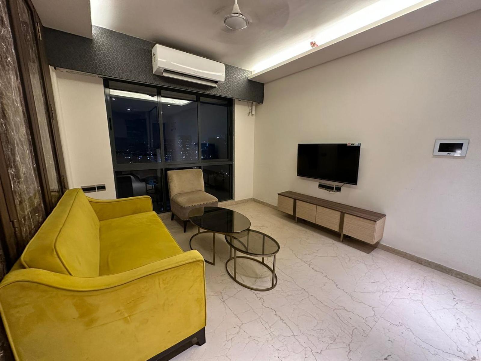 1br Service In Bkc Apartamento Bombaim