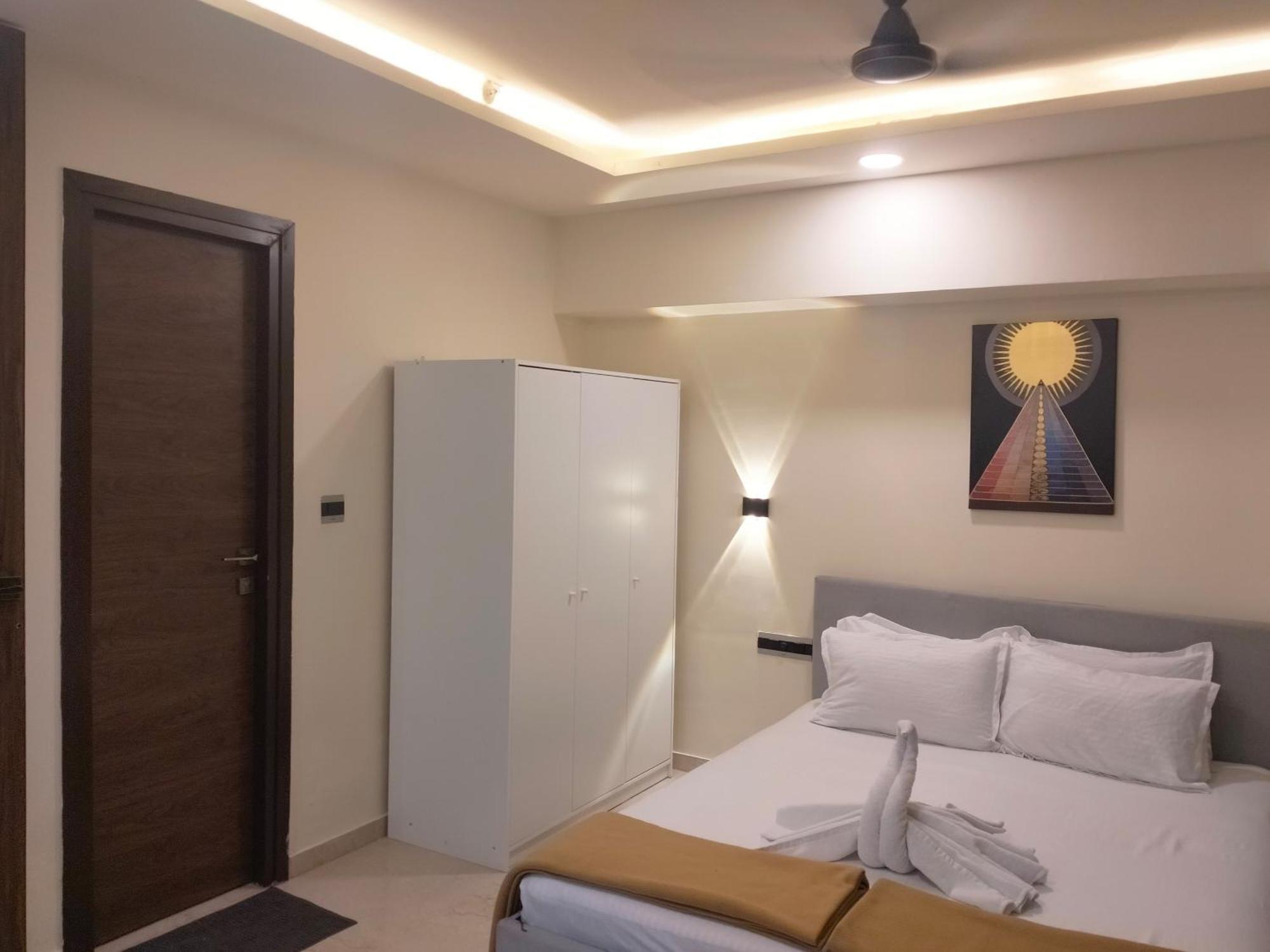 1br Service In Bkc * Bombaim