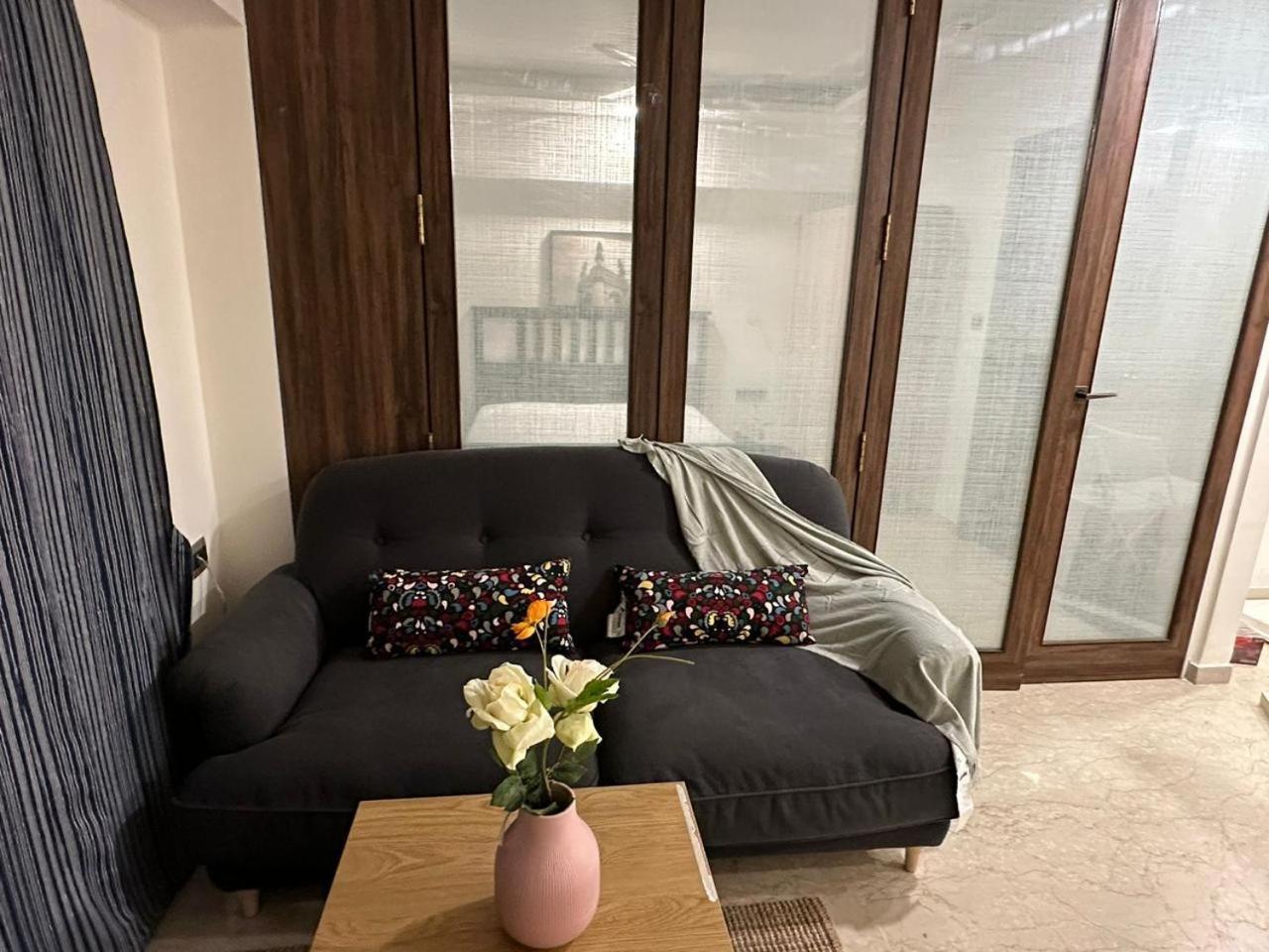 1br Service In Bkc Mumbai
