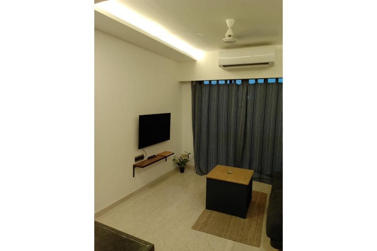 1br Service In Bkc Apartment