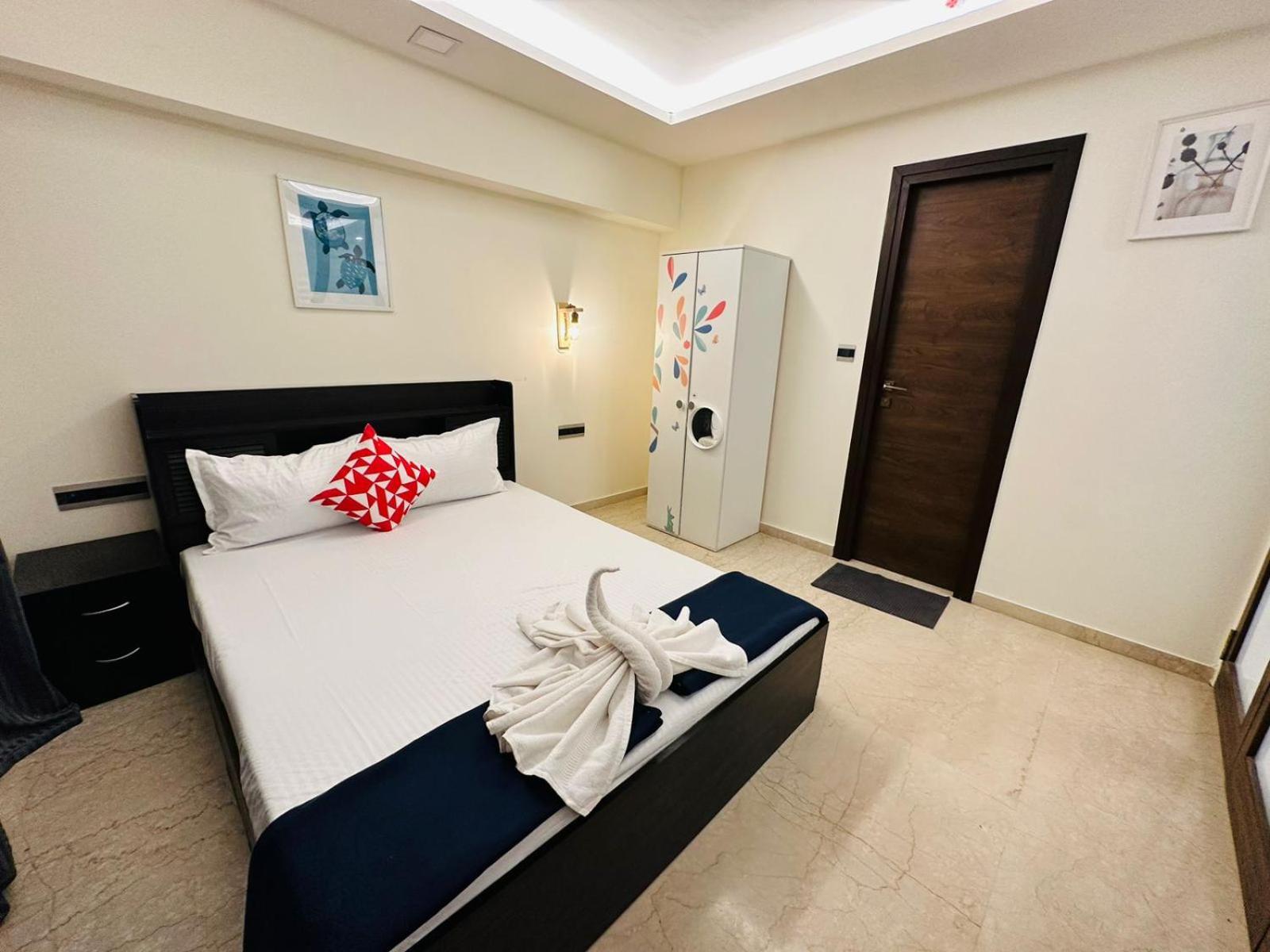 1br Service In Bkc * Mumbai