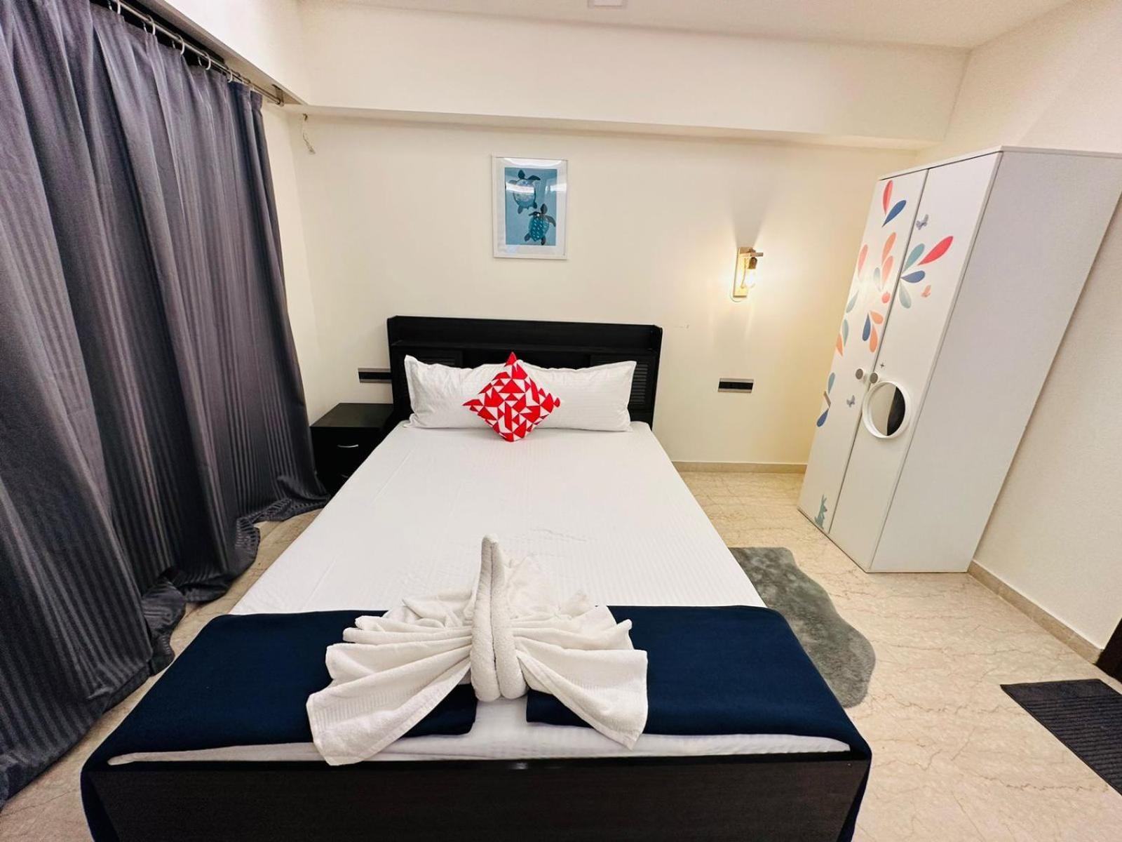 1br Service In Bkc * Bombaim