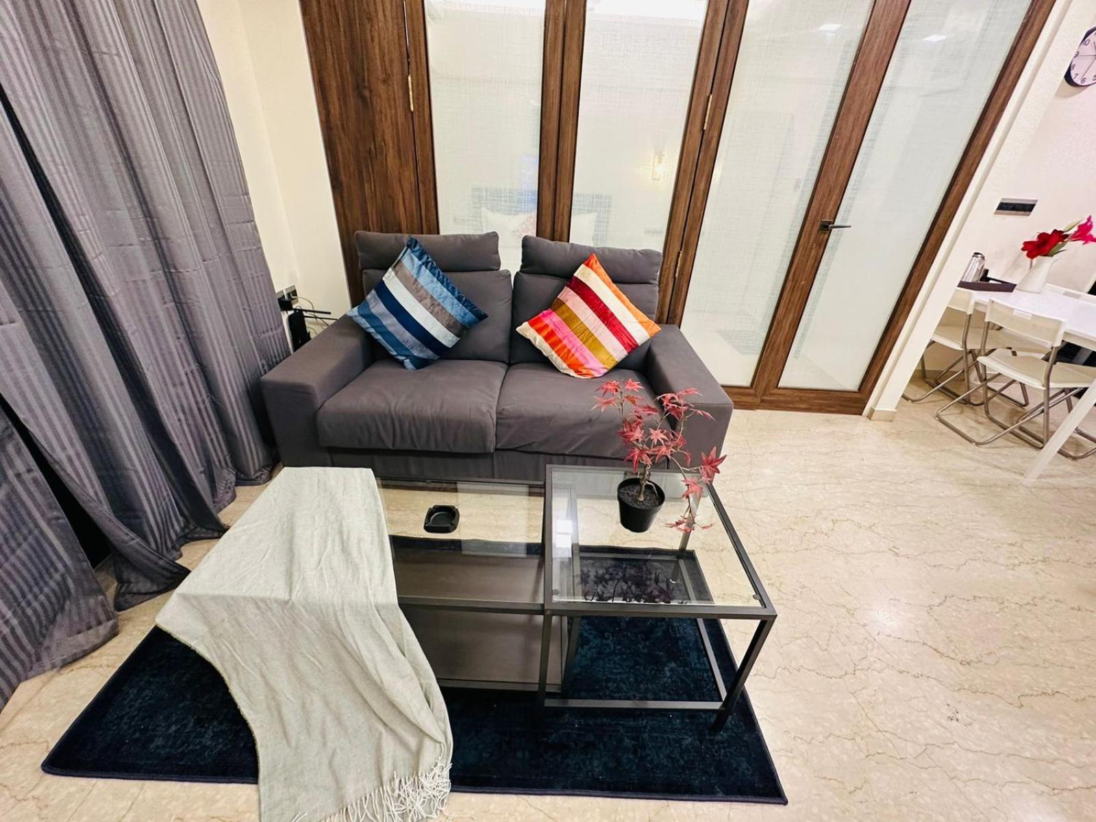 Apartment 1br Service In Bkc *