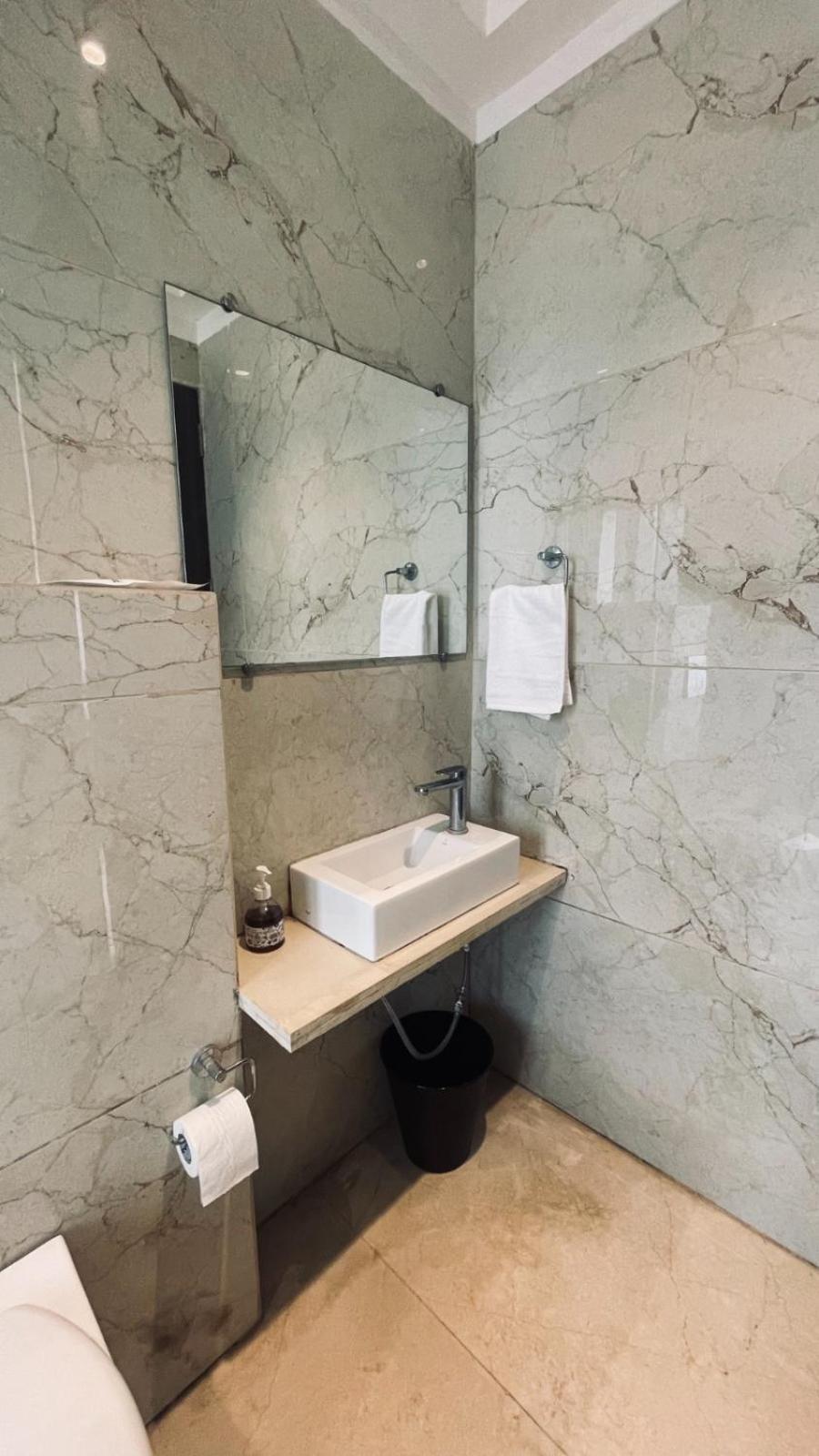 Apartment Easy