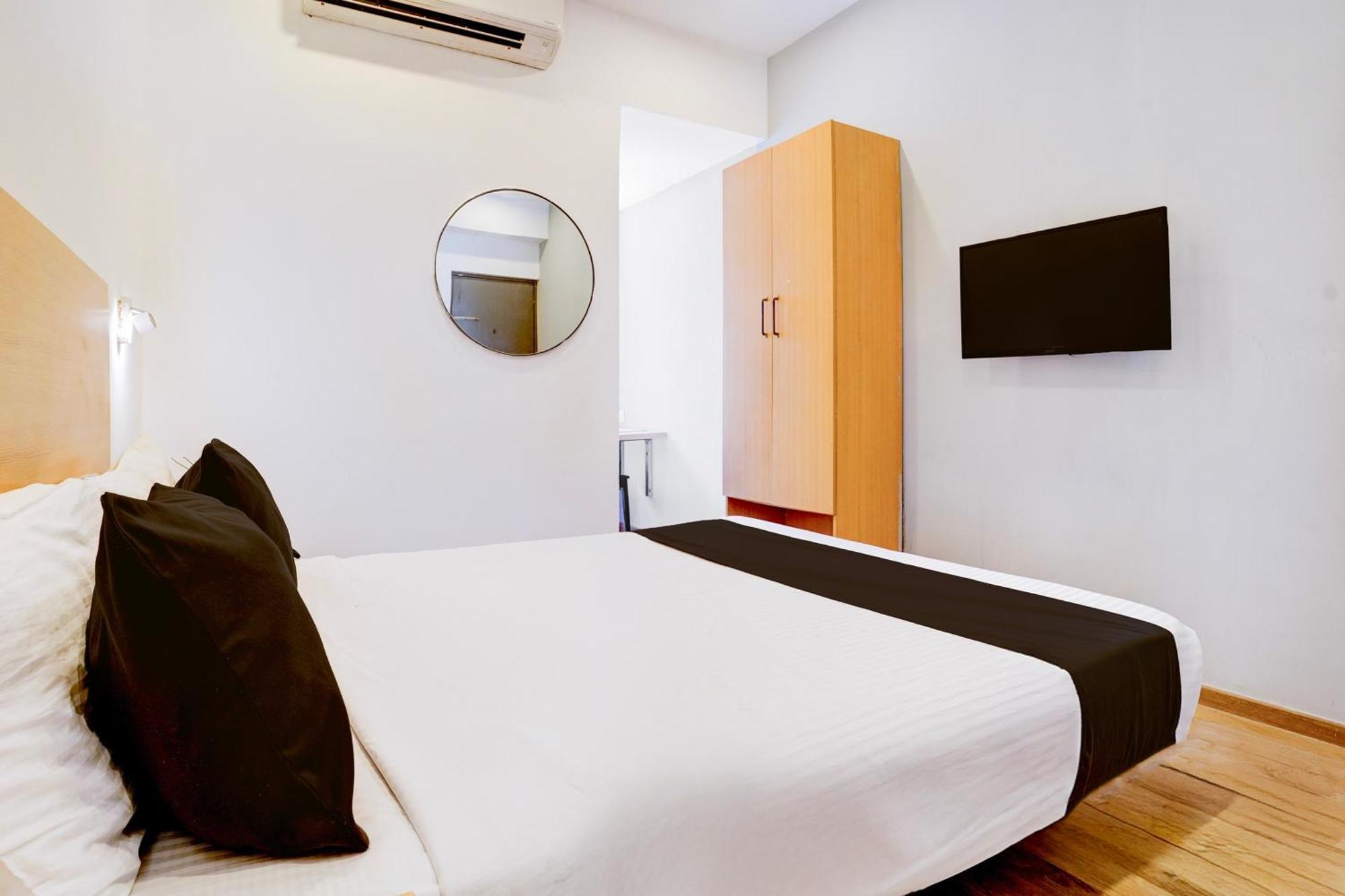 Hotel Super Townhouse Khar The Habitat Bombaim