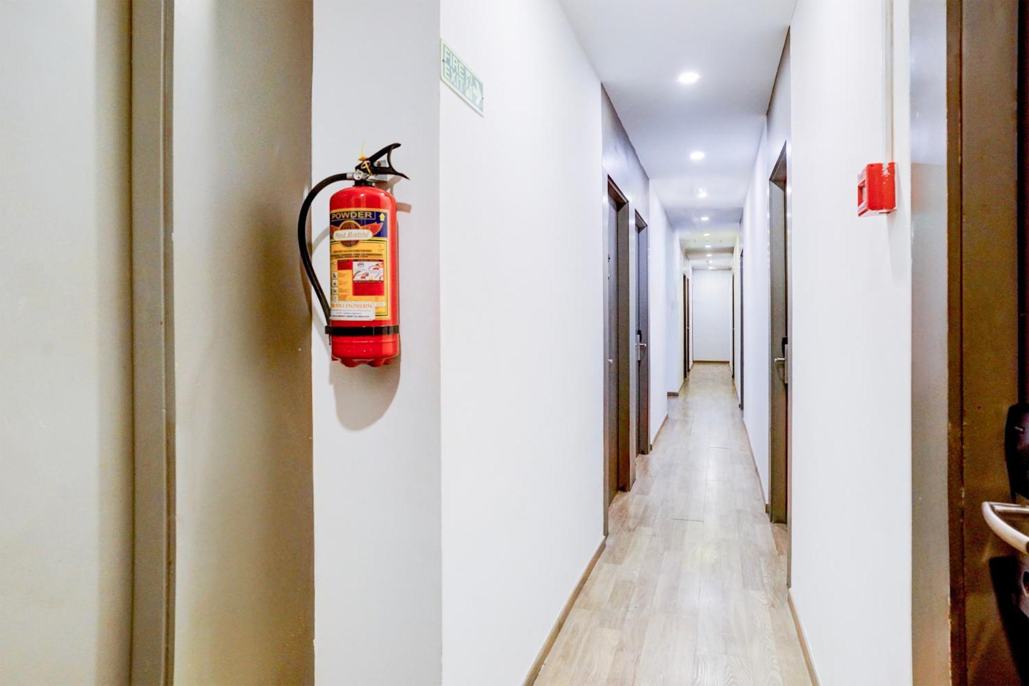 Super Townhouse Khar The Habitat * Bombaim