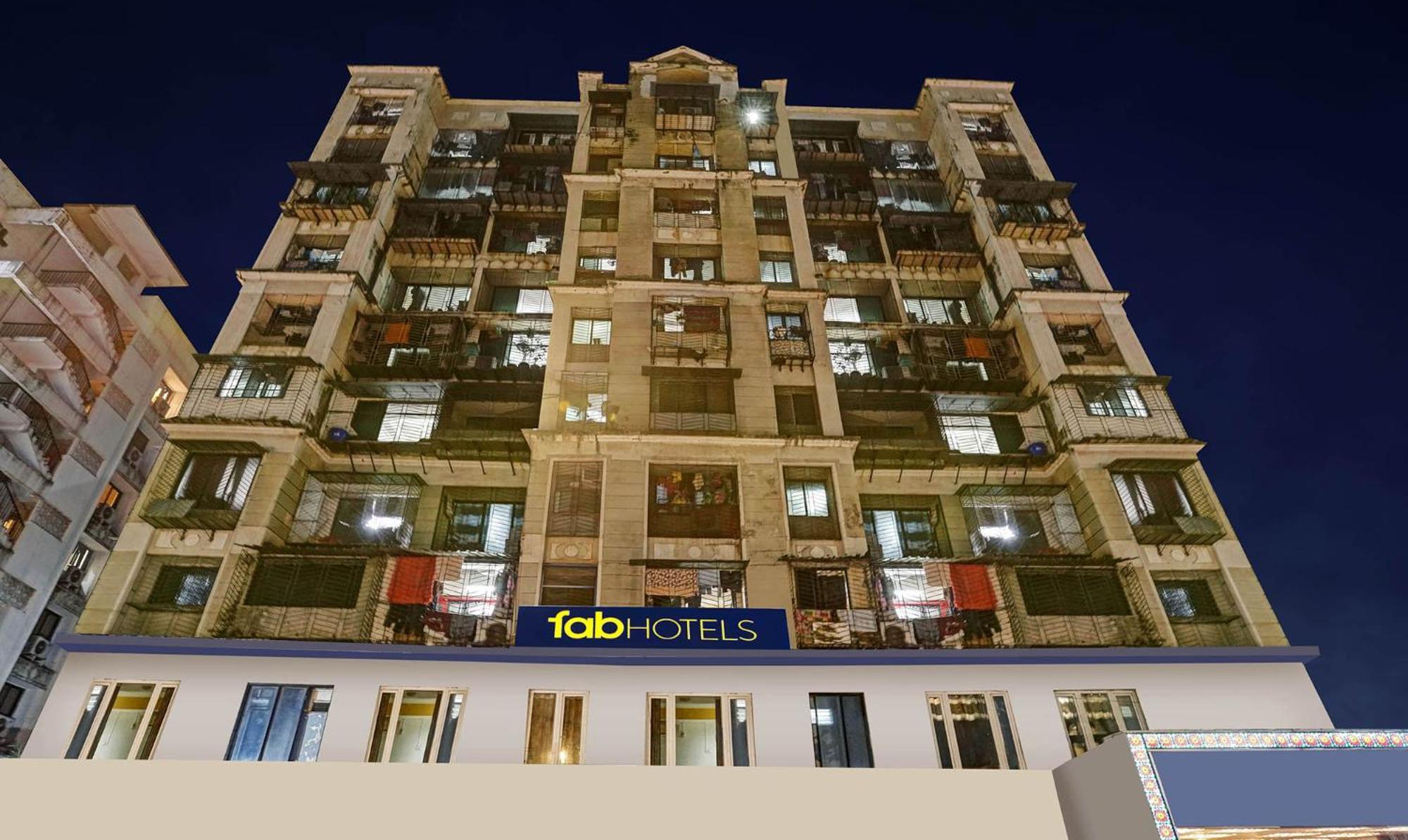 Hotel Fabexpress Amber Corp - Nr Nesco Exhibition Center