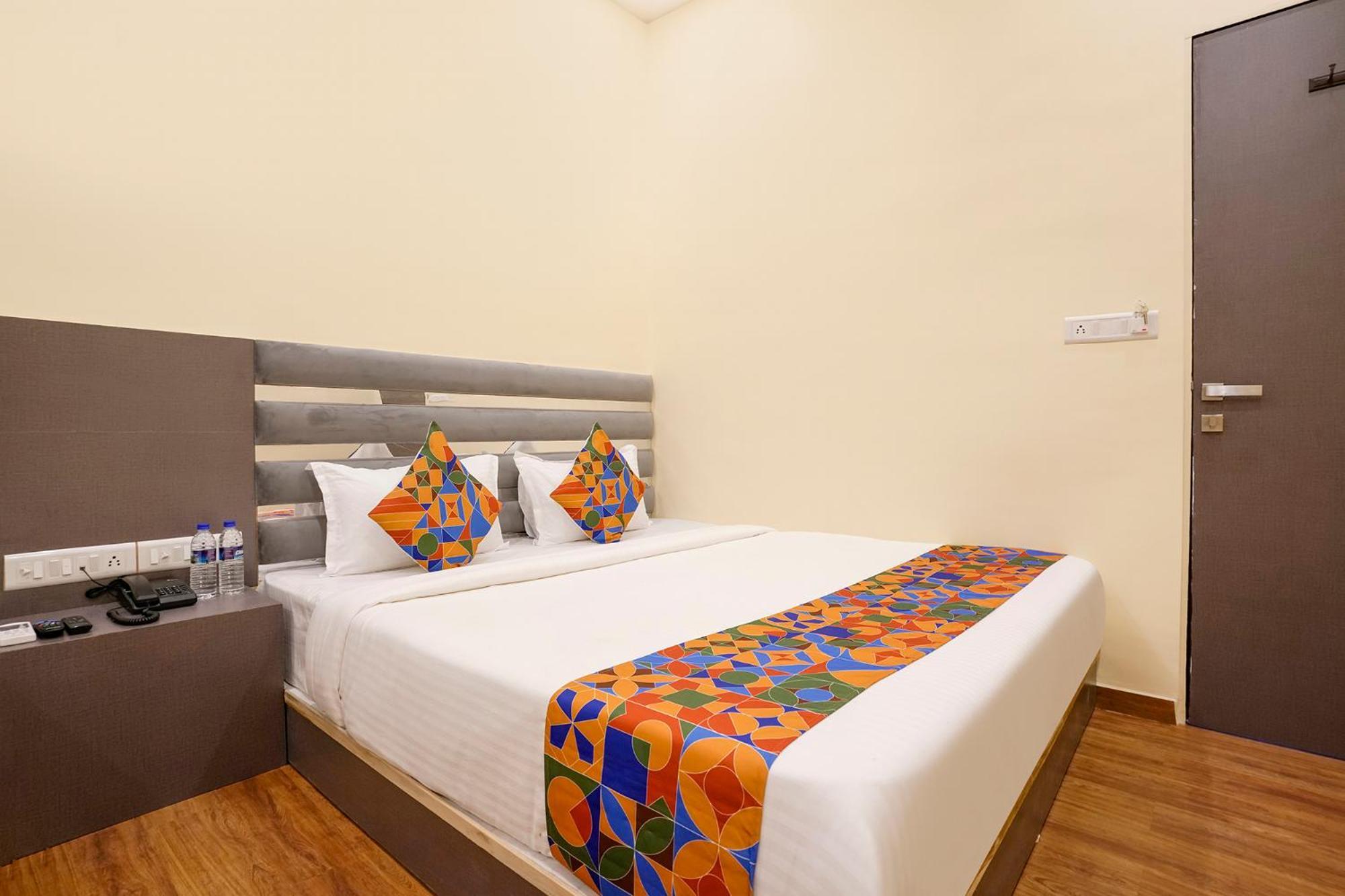 Fabhotel Aazad International - Nr International Airport 3*