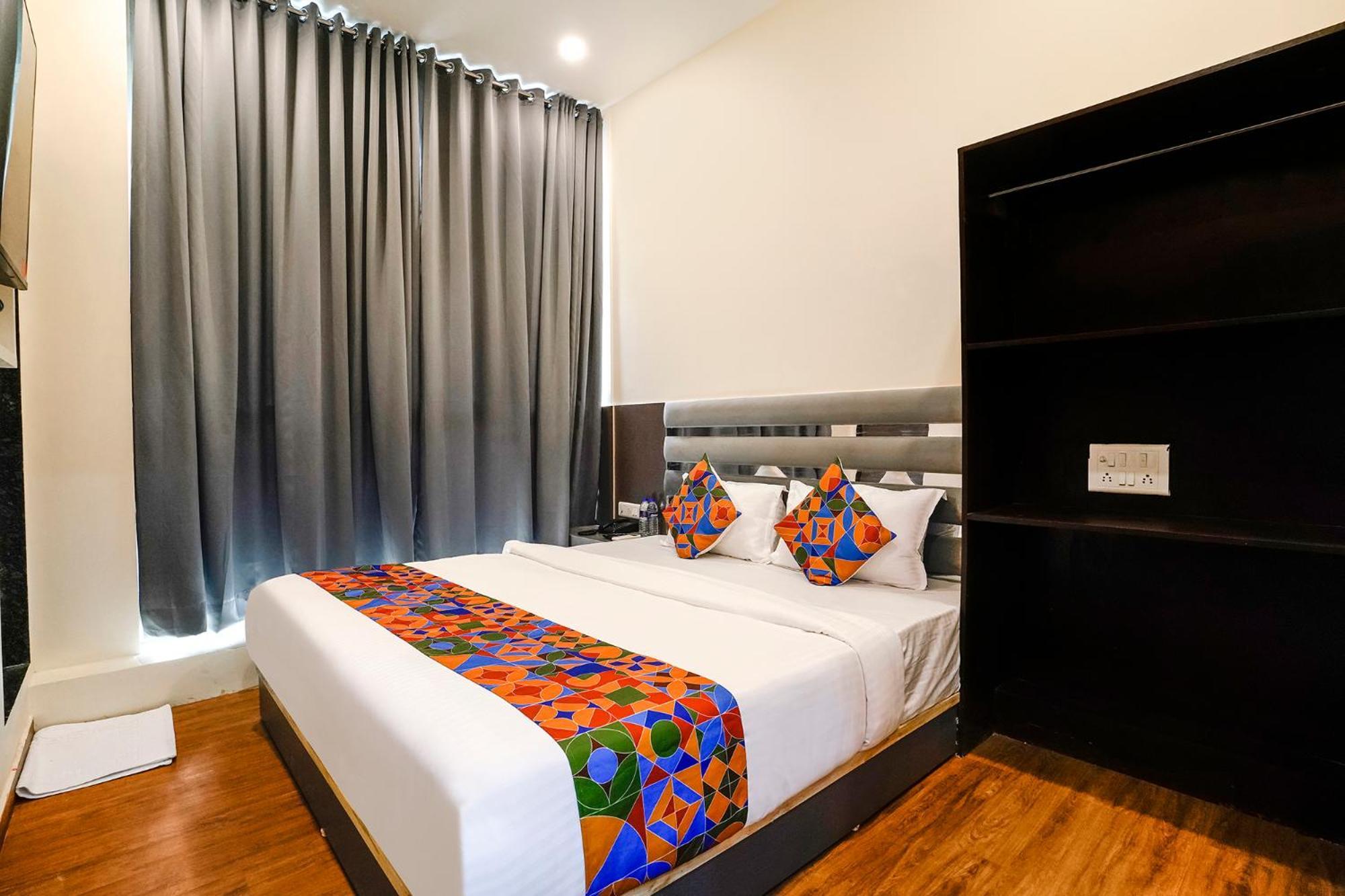 Hotel Fabhotel Aazad International - Nr International Airport