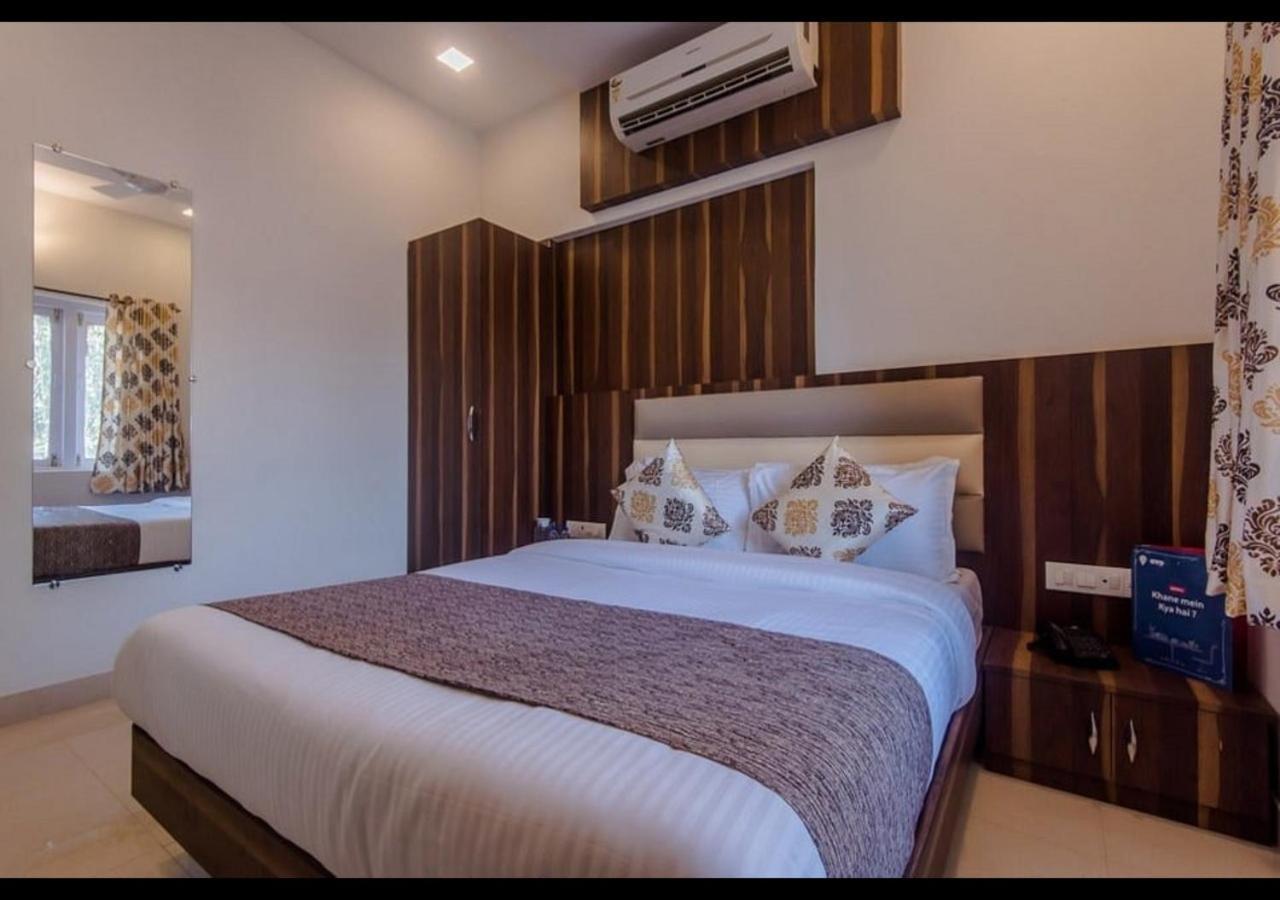 Golden Palms Hotel Mumbai