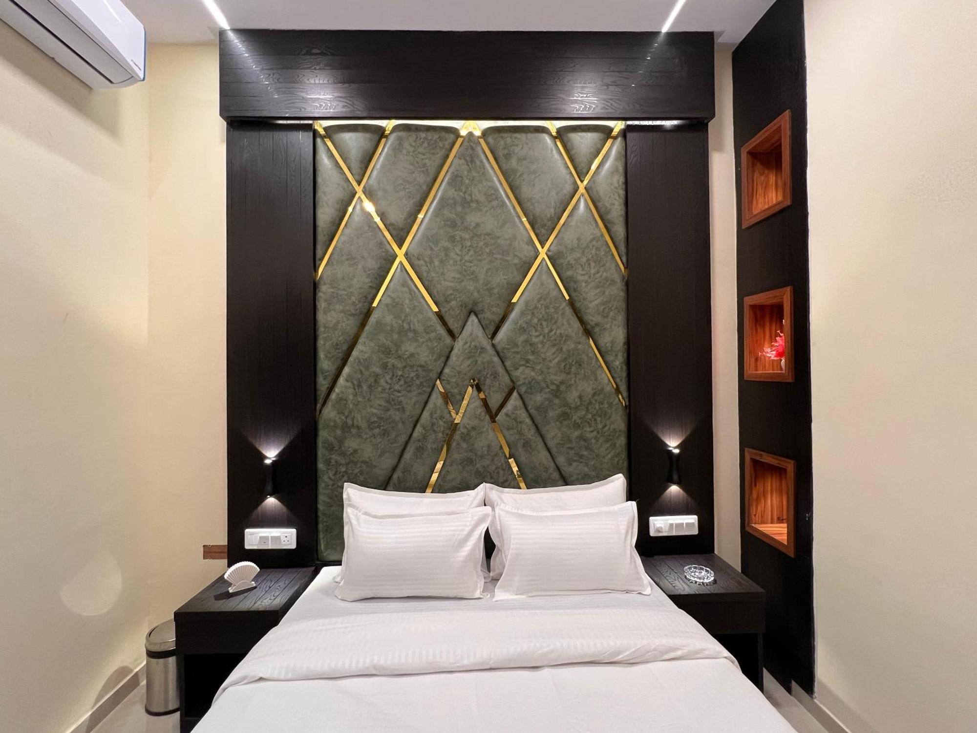Hotel Sky Suite-sahar Cargo And Intl Airport