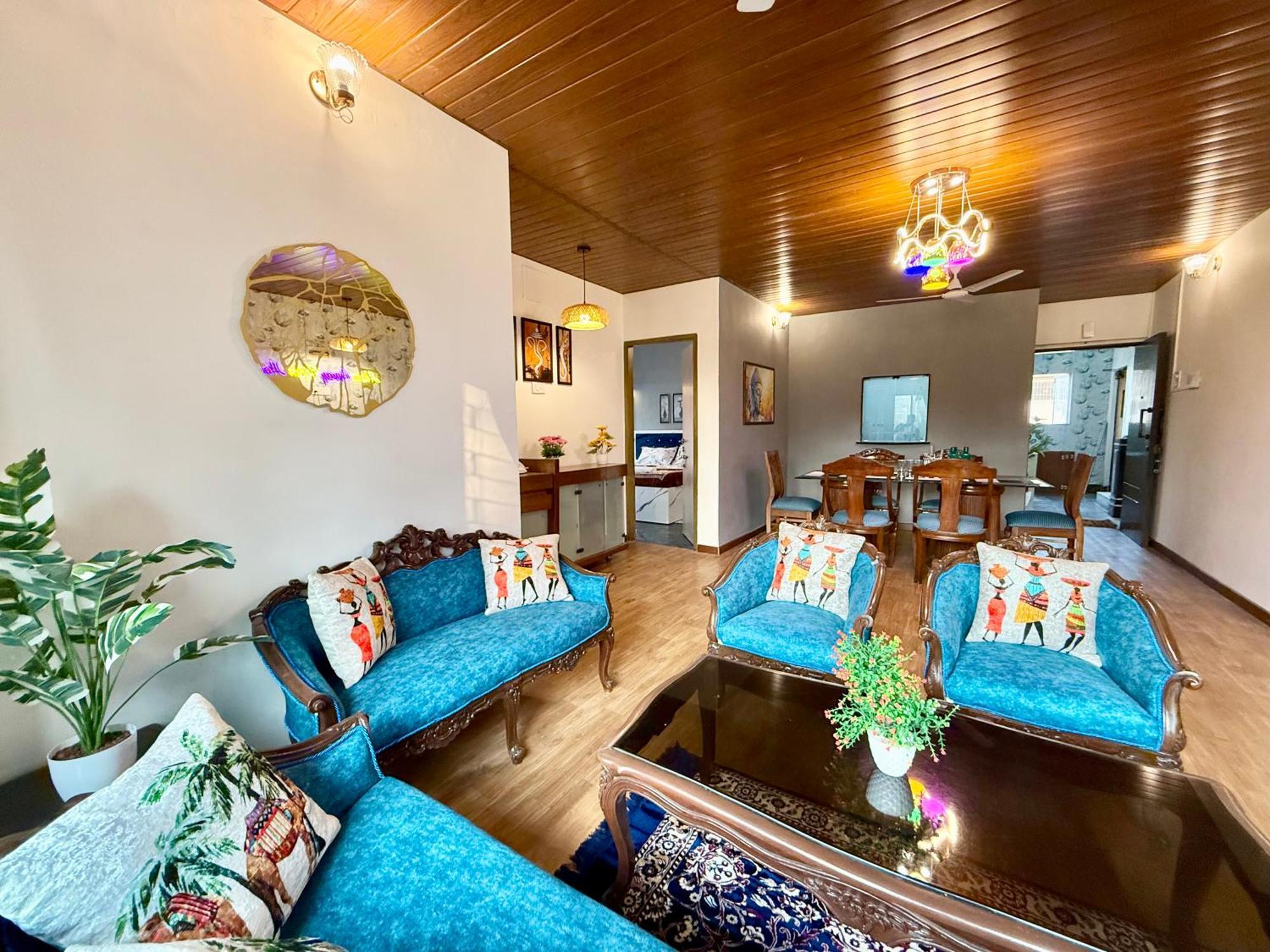 Lovely 3bhk Serviced Near Iskcon Temple, Juhu *