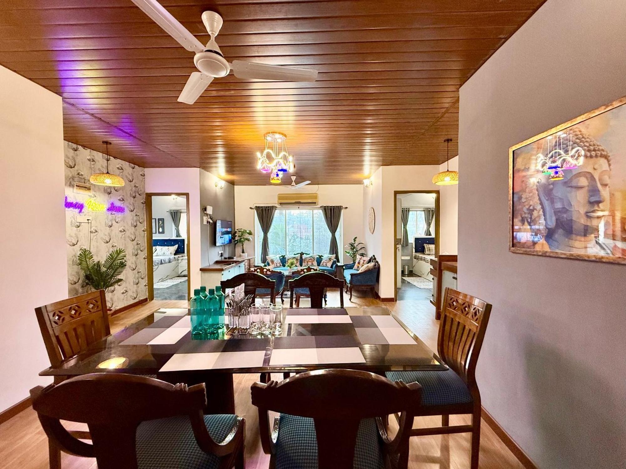 Lovely 3bhk Serviced Near Iskcon Temple, Juhu