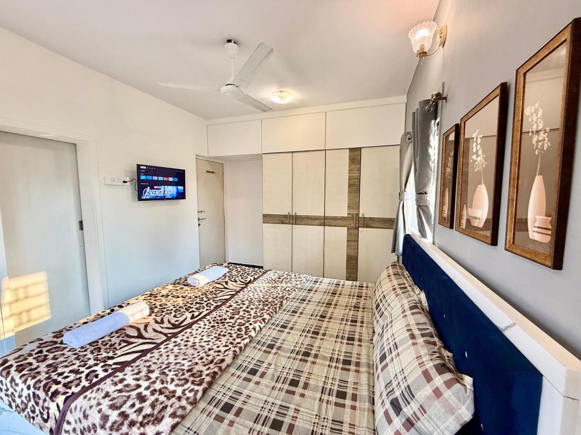 Lovely 3bhk Serviced Near Iskcon Temple, Juhu Apartment Mumbai