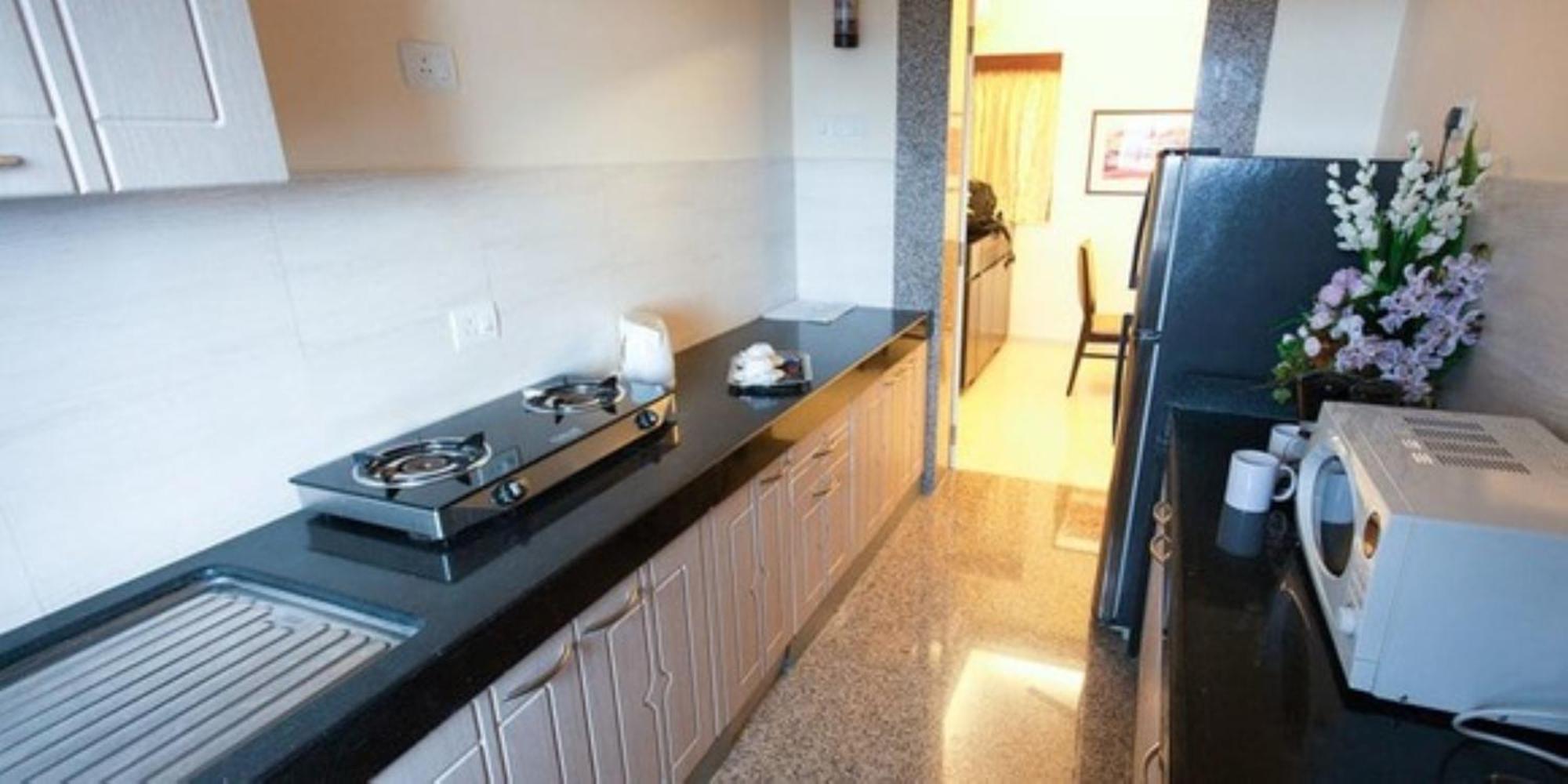 Lalco Residency Hotel 4*