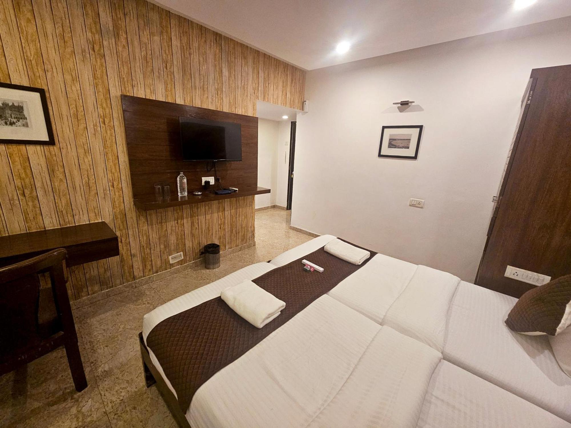 Astha Residency Bombaim