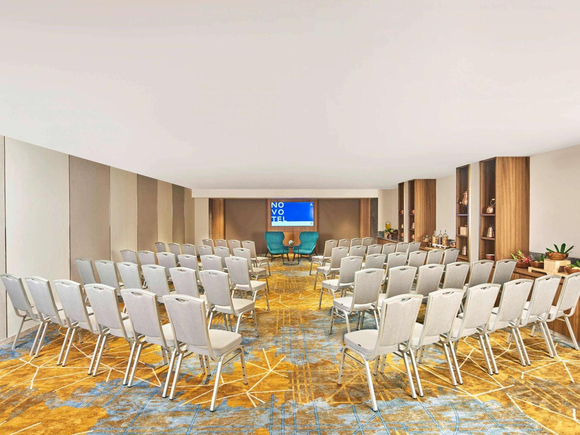 Novotel International Airport Hotel