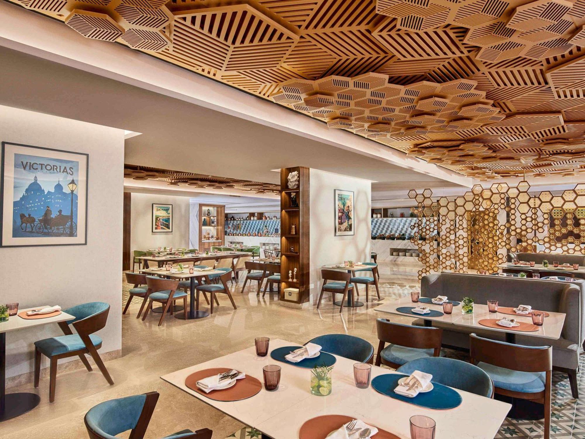 Hotel Novotel International Airport 5*