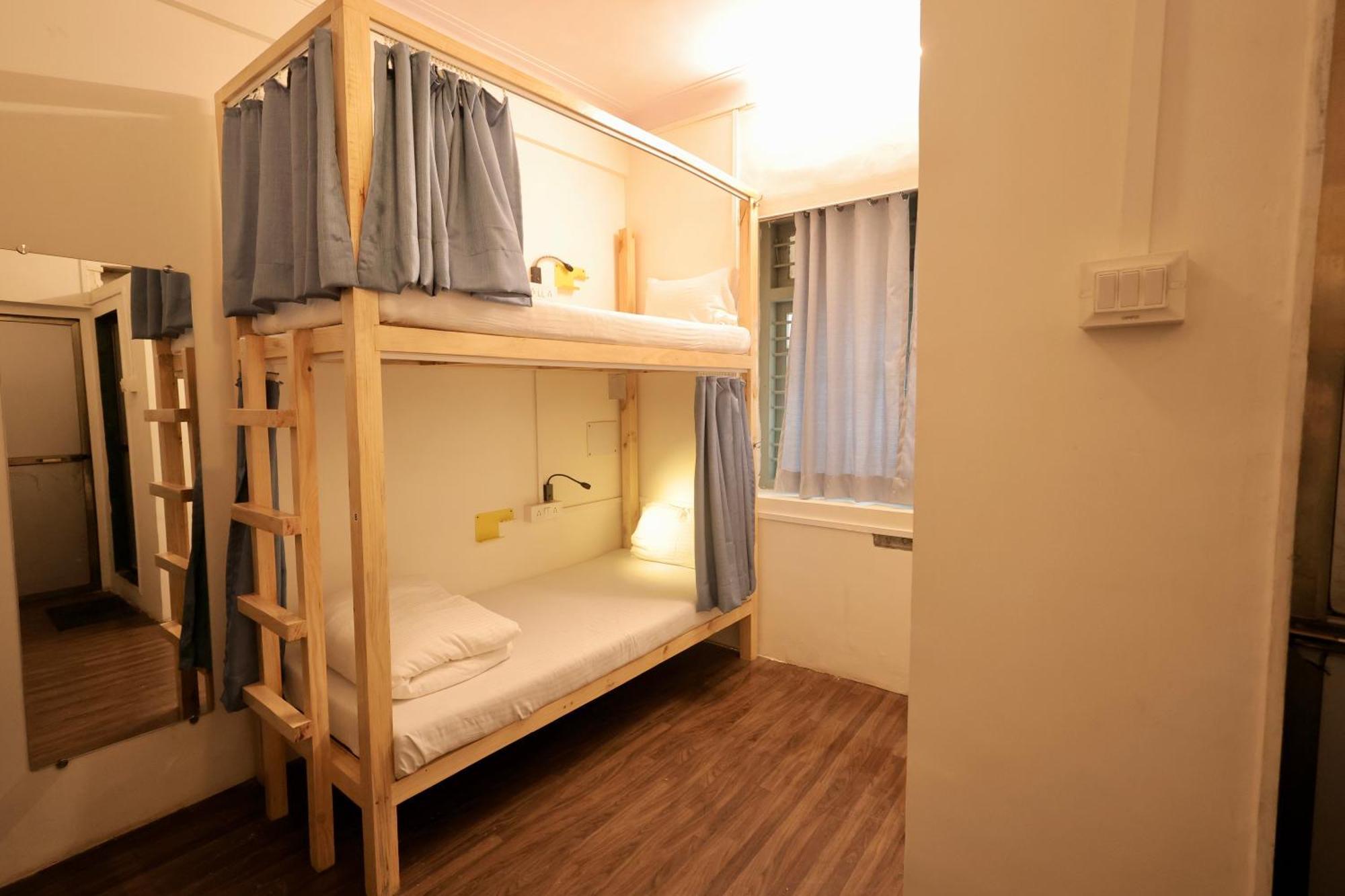 Hostel Locomo Mini - 9 Mins From Airport Mumbai