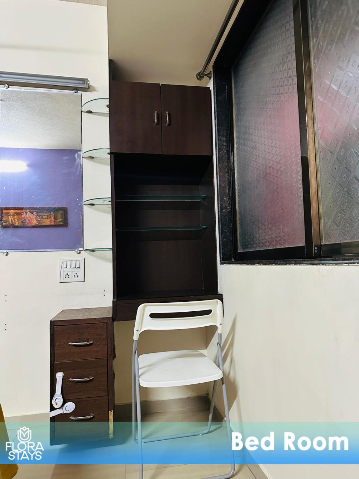 1br Service Nr Lnt Powai Apartment