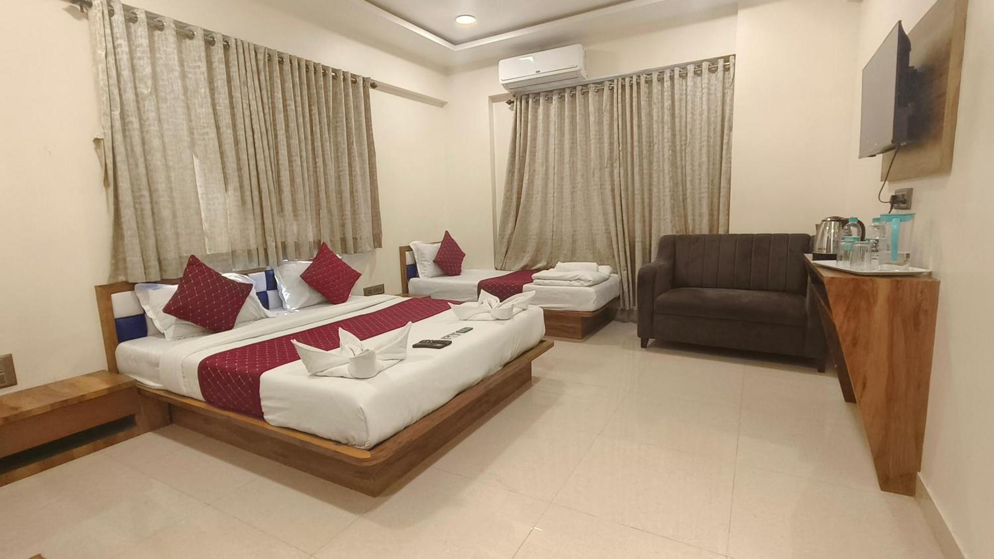 Hotel Edition Blue -